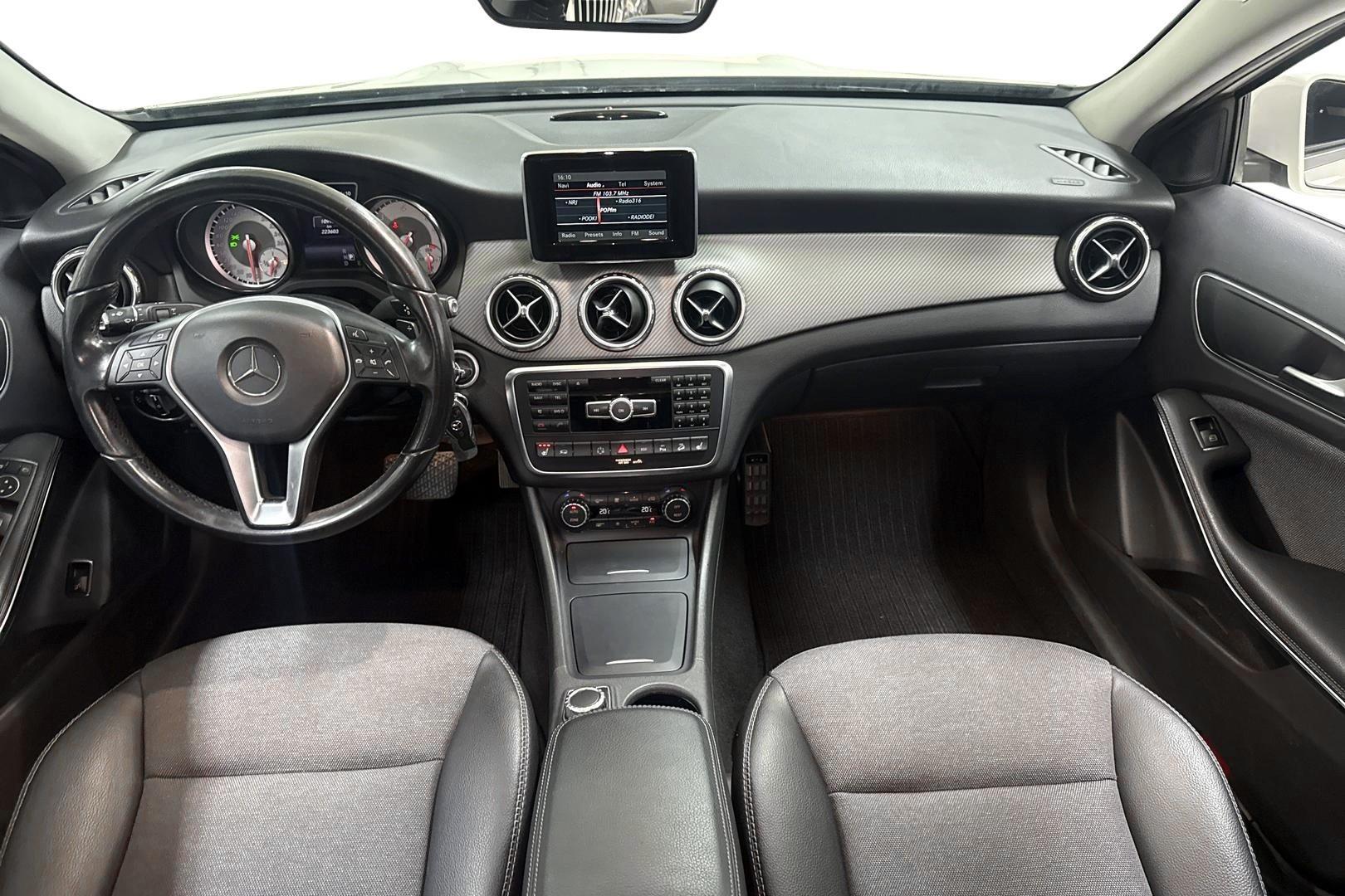 Mercedes-Benz GLA 2015