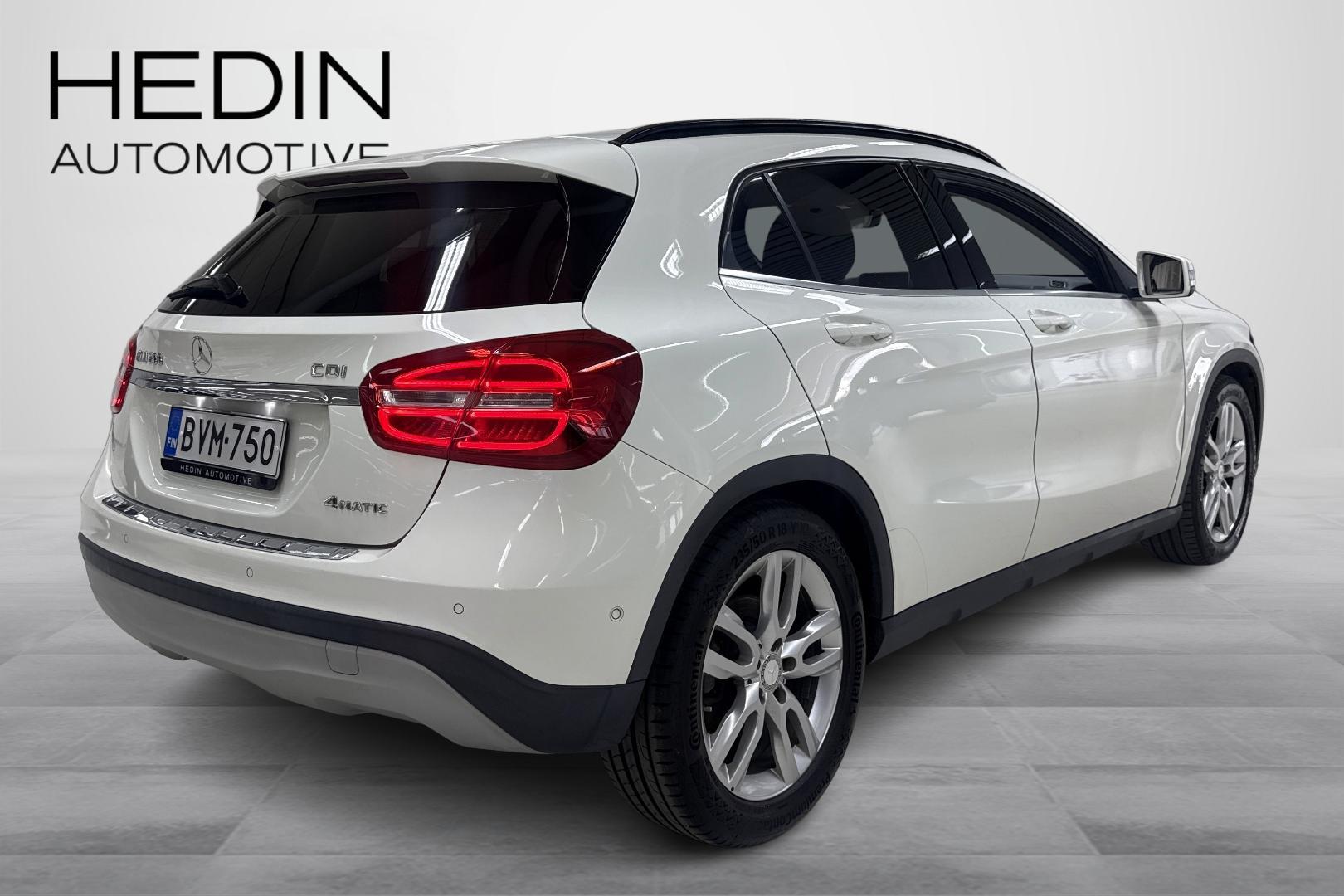 Mercedes-Benz GLA 2015