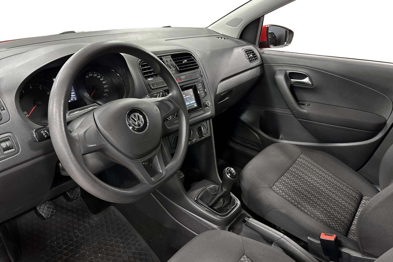 VOLKSWAGEN POLO 2017