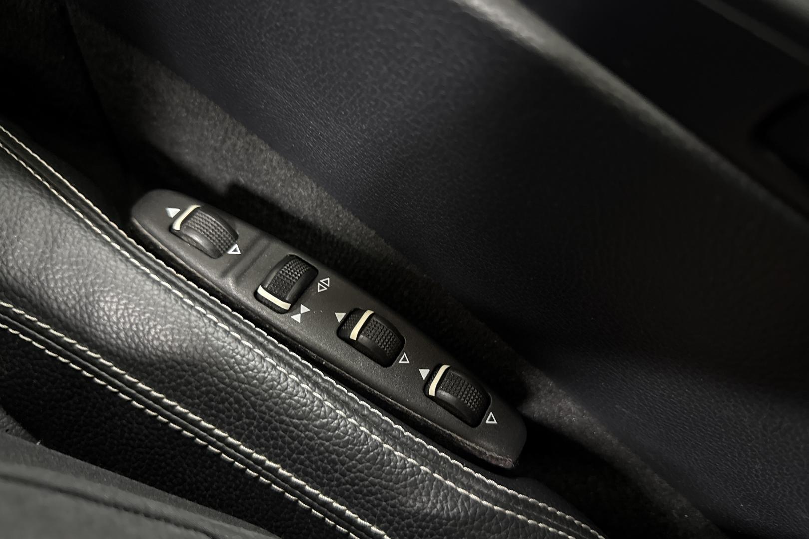MERCEDES-BENZ E 2013