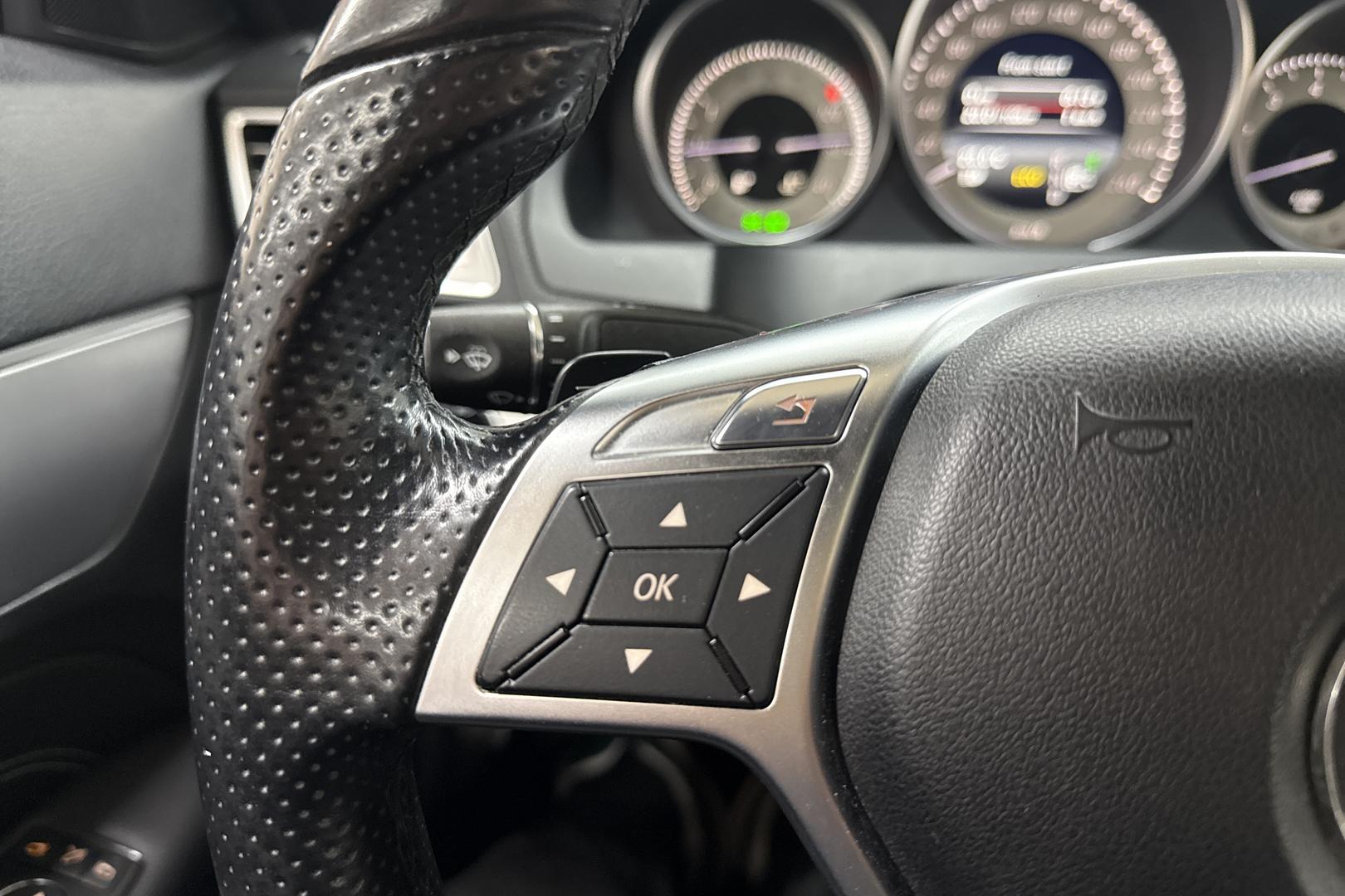 MERCEDES-BENZ E 2013