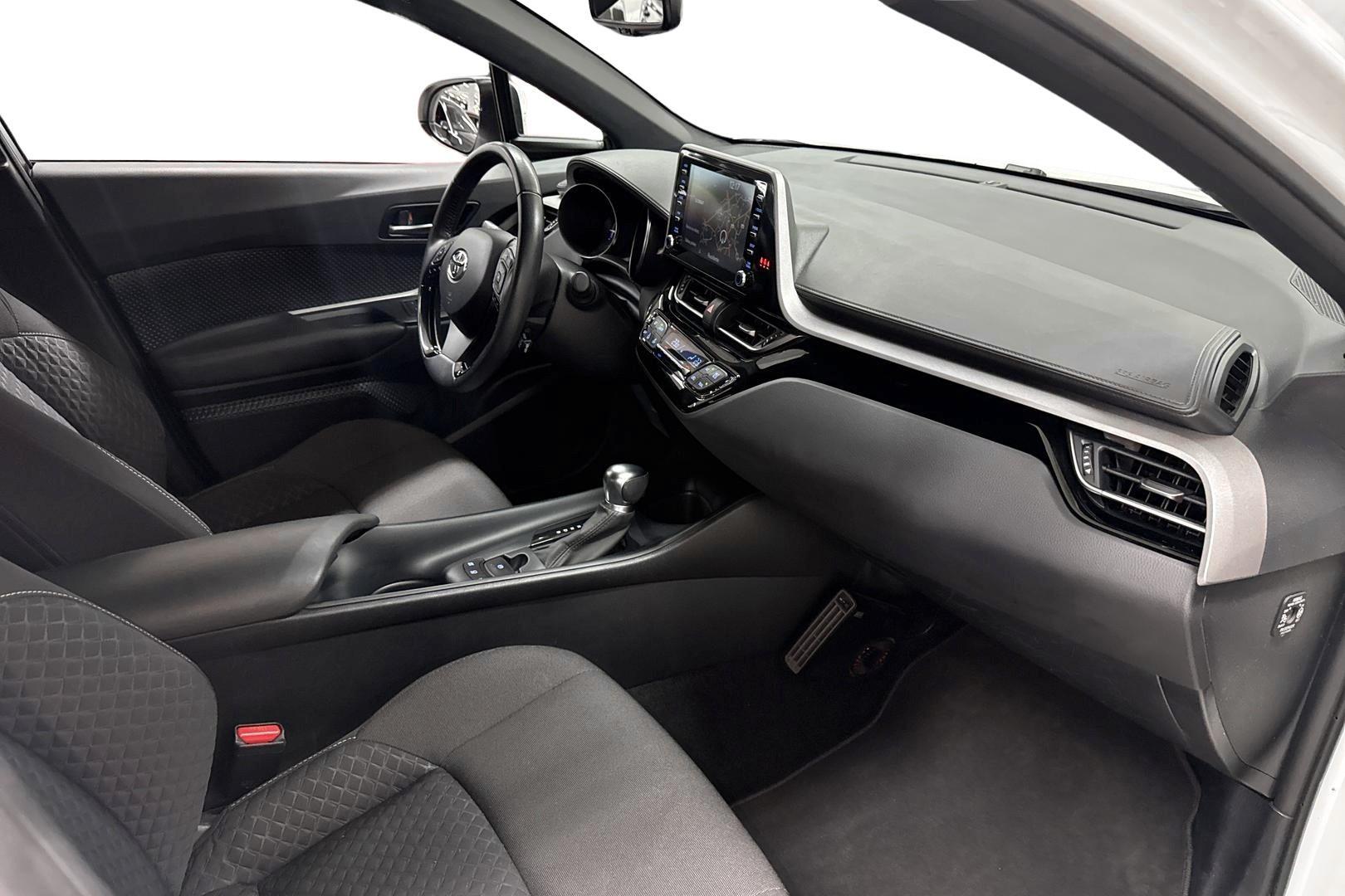 TOYOTA C-HR 2021
