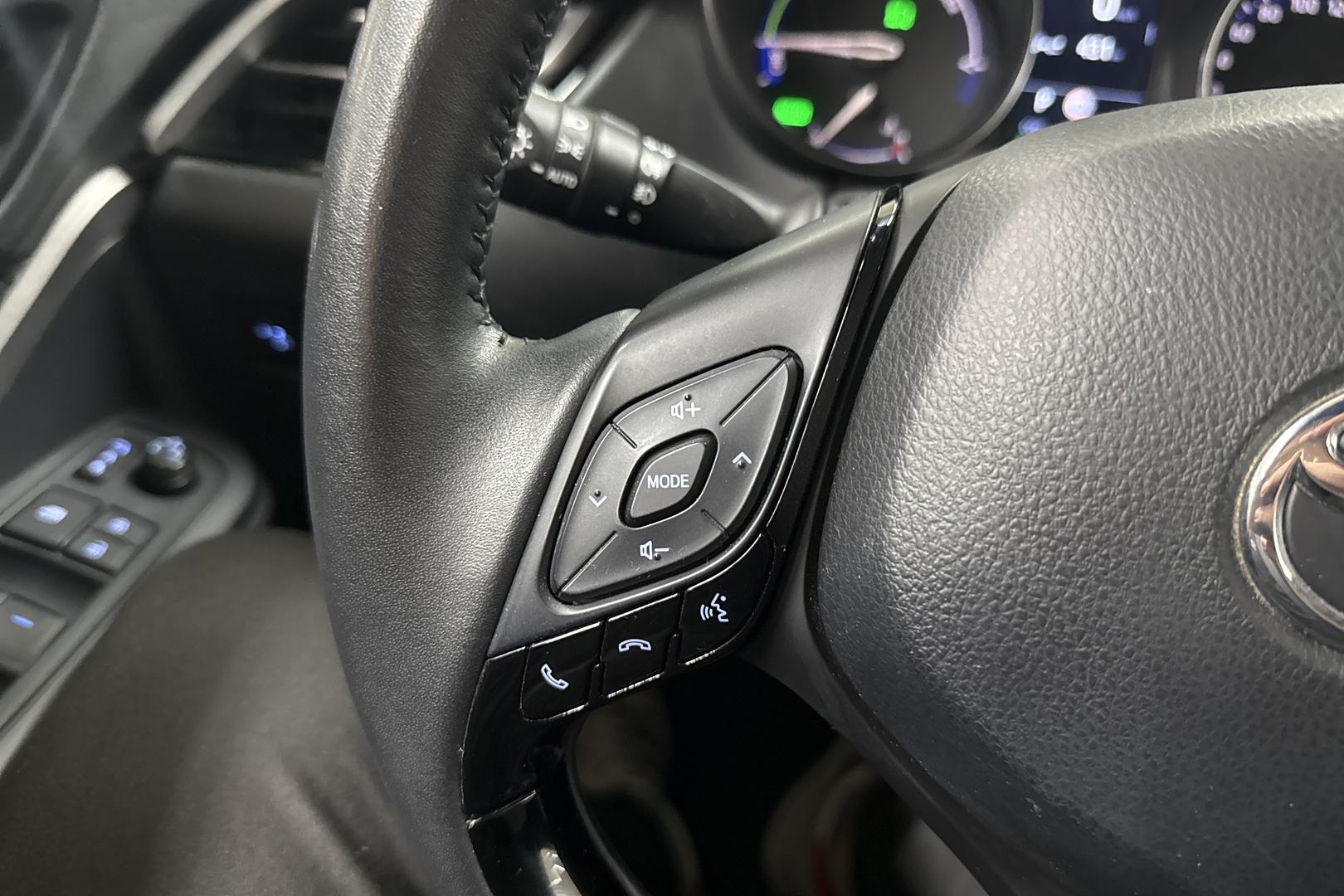 TOYOTA C-HR 2021