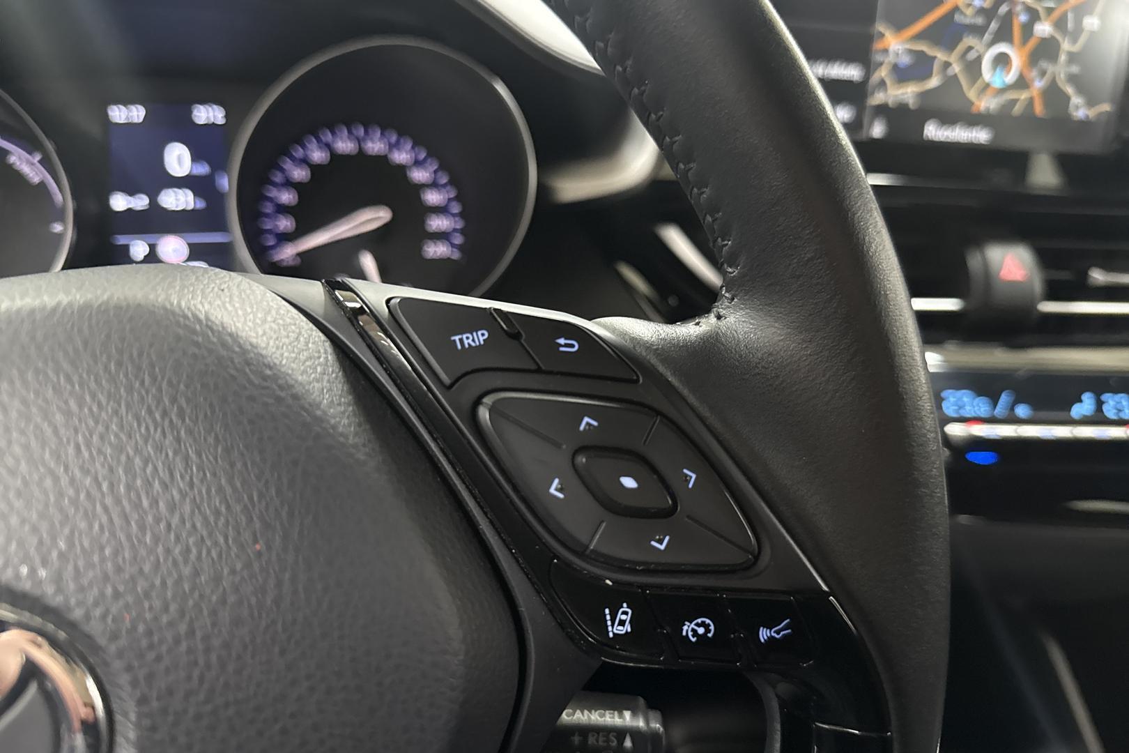 TOYOTA C-HR 2021