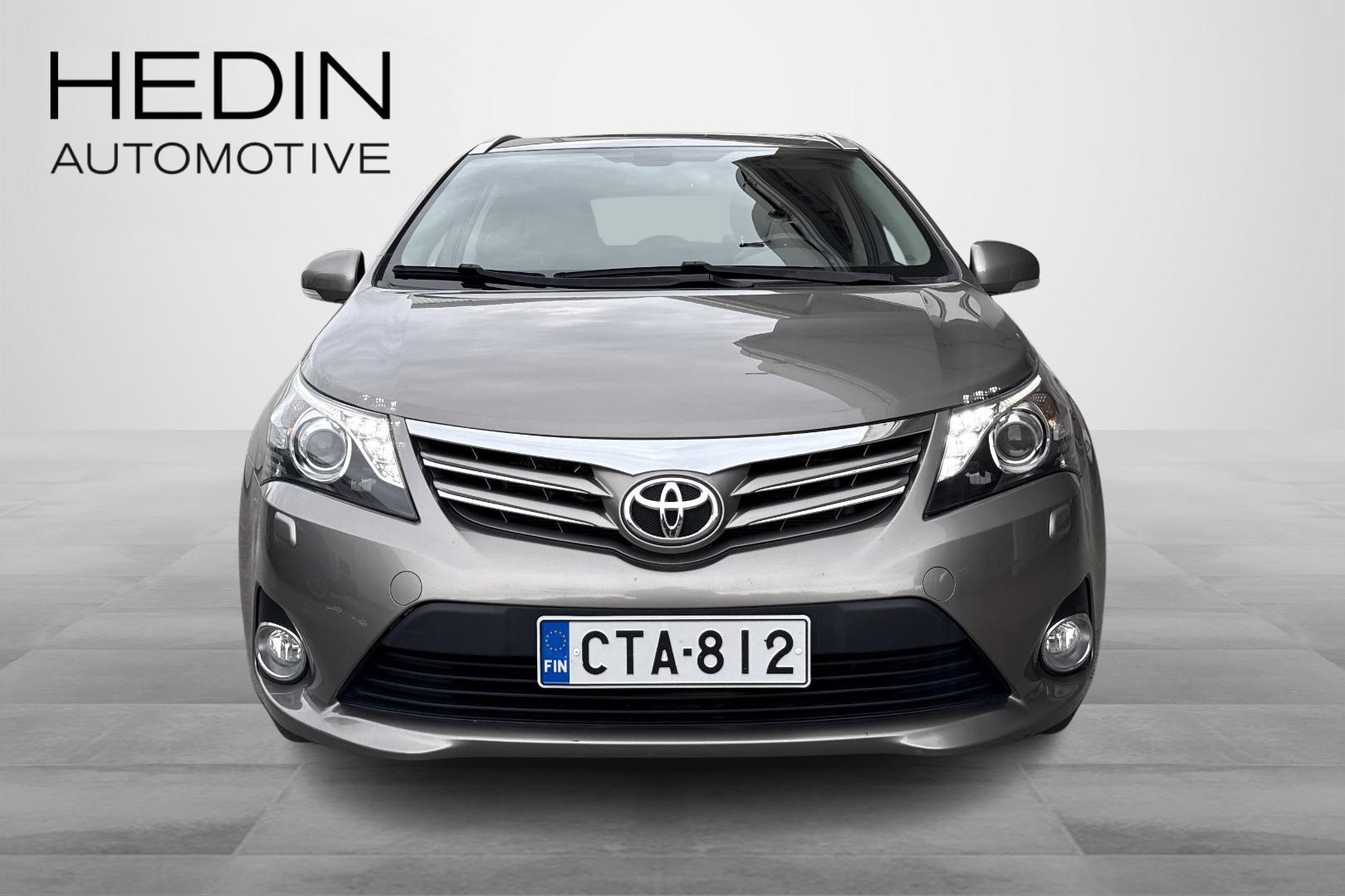 TOYOTA AVENSIS 2015
