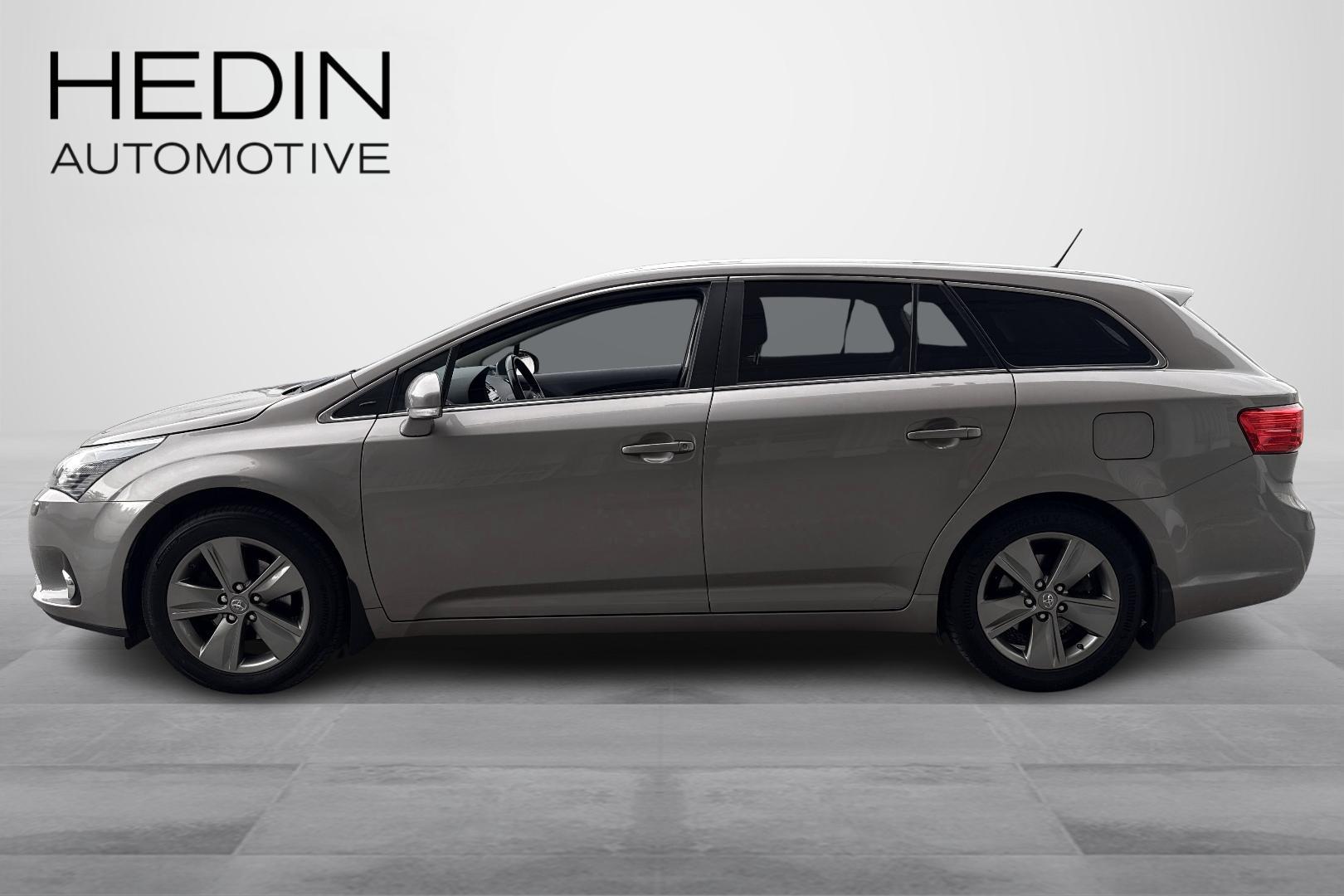 TOYOTA AVENSIS 2015