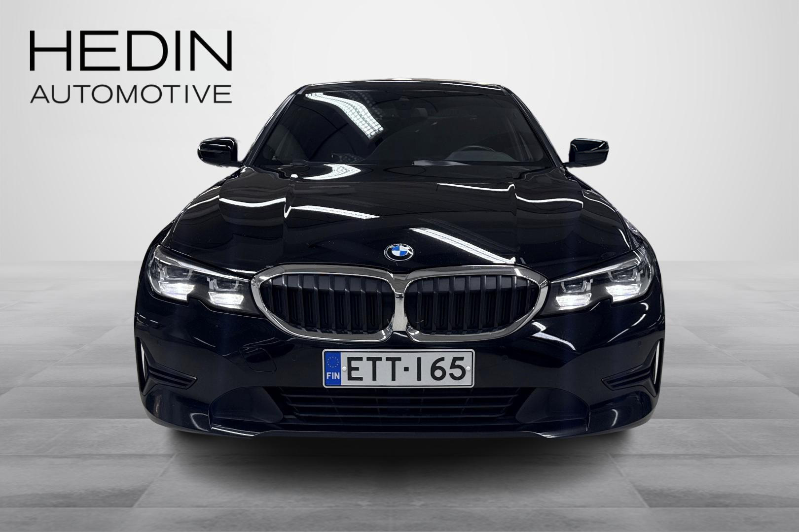 BMW 330 2021