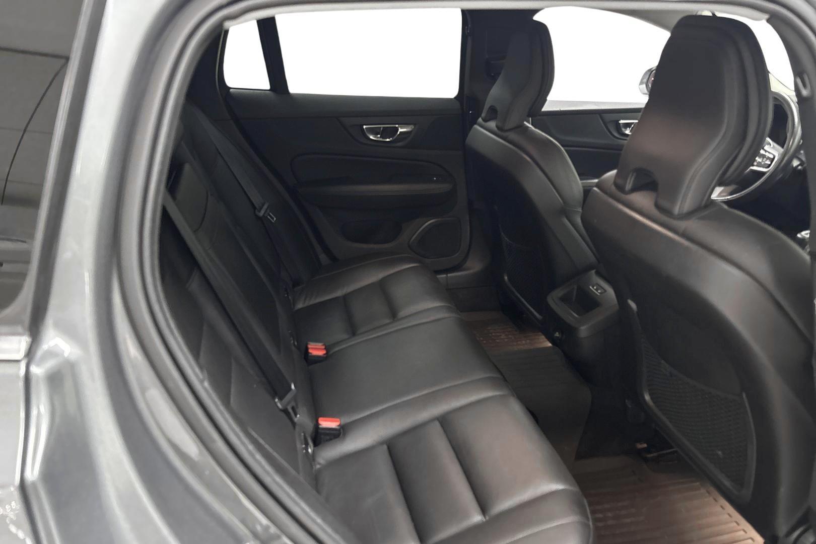 VOLVO V60 2019