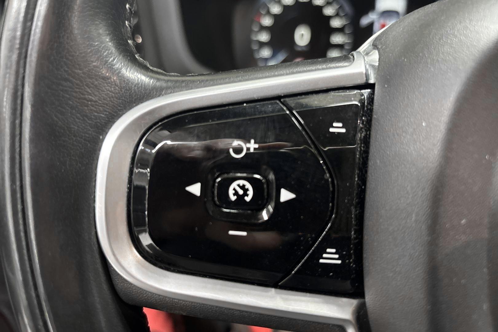 VOLVO V60 2019