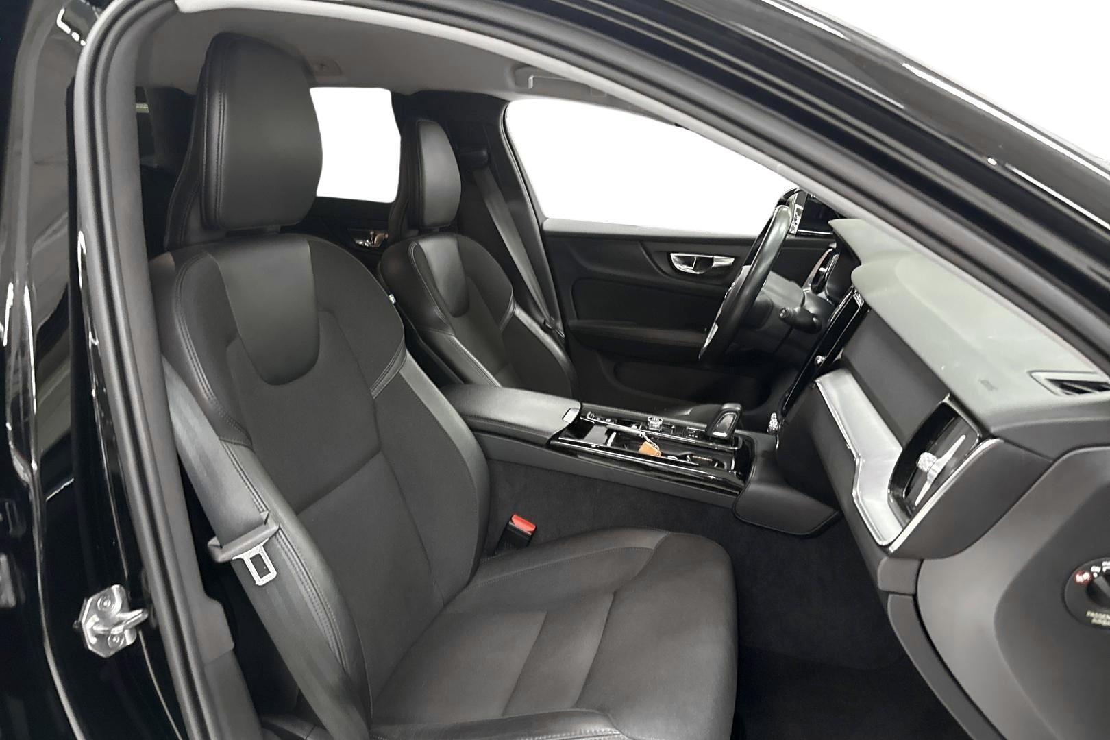 Volvo V60 2021