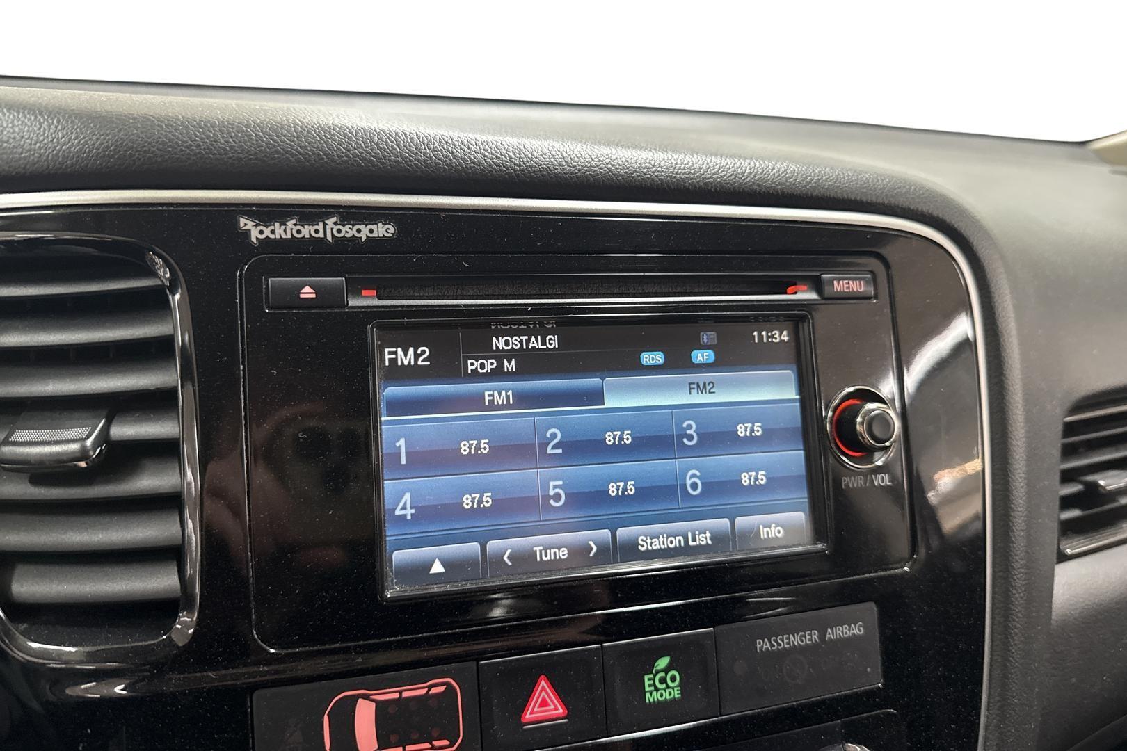 MITSUBISHI OUTLANDER 2016
