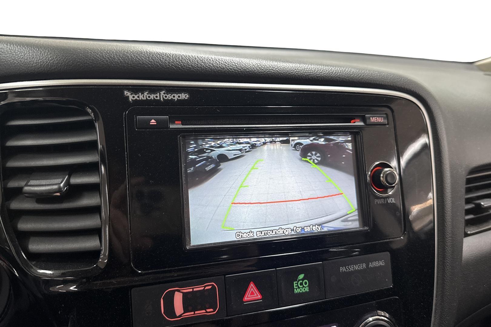 MITSUBISHI OUTLANDER 2016