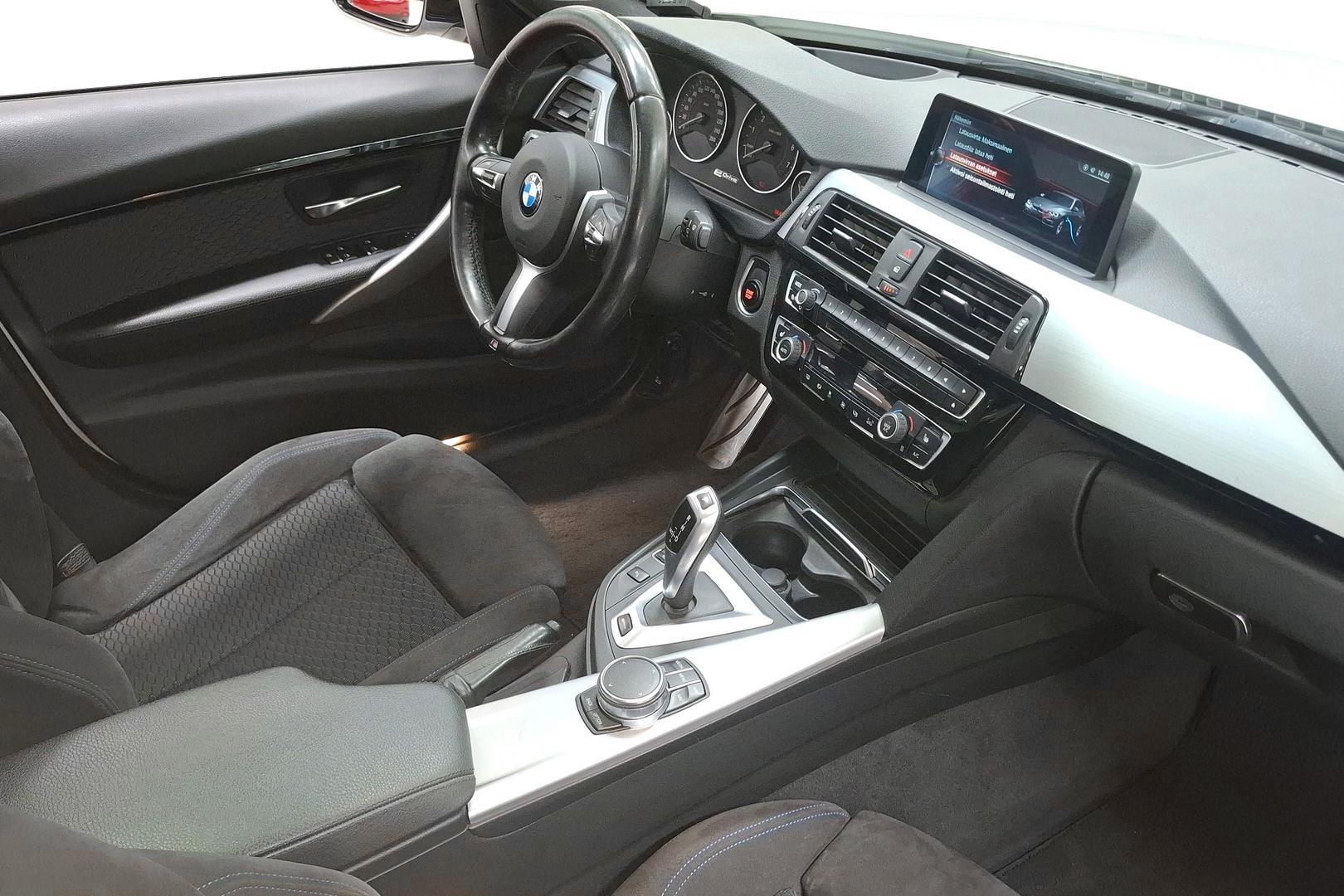 BMW 330 2017