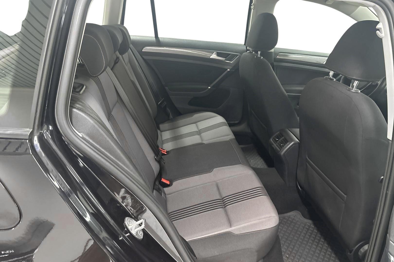 VOLKSWAGEN GOLF 2016