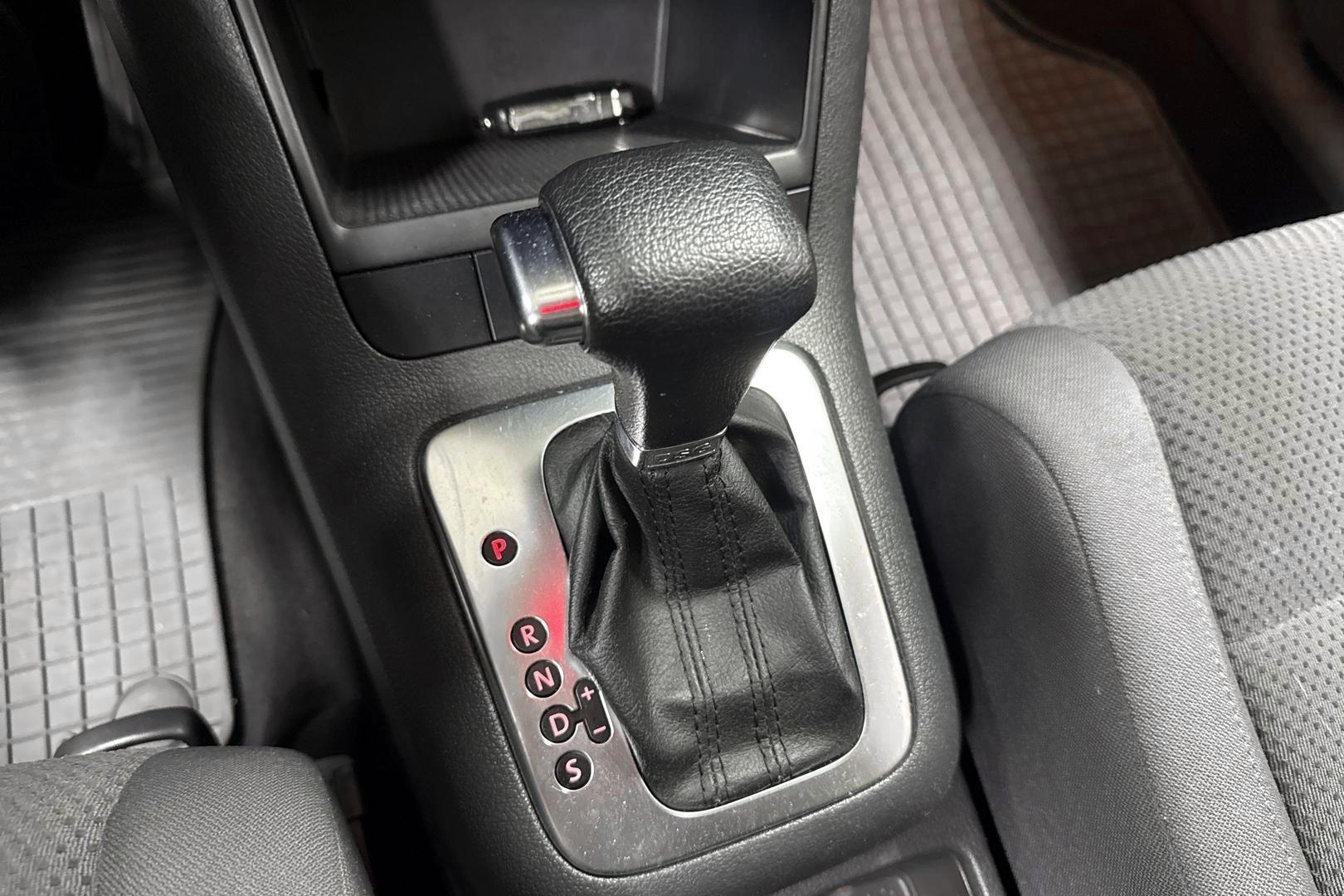 VOLKSWAGEN GOLF PLUS 2009