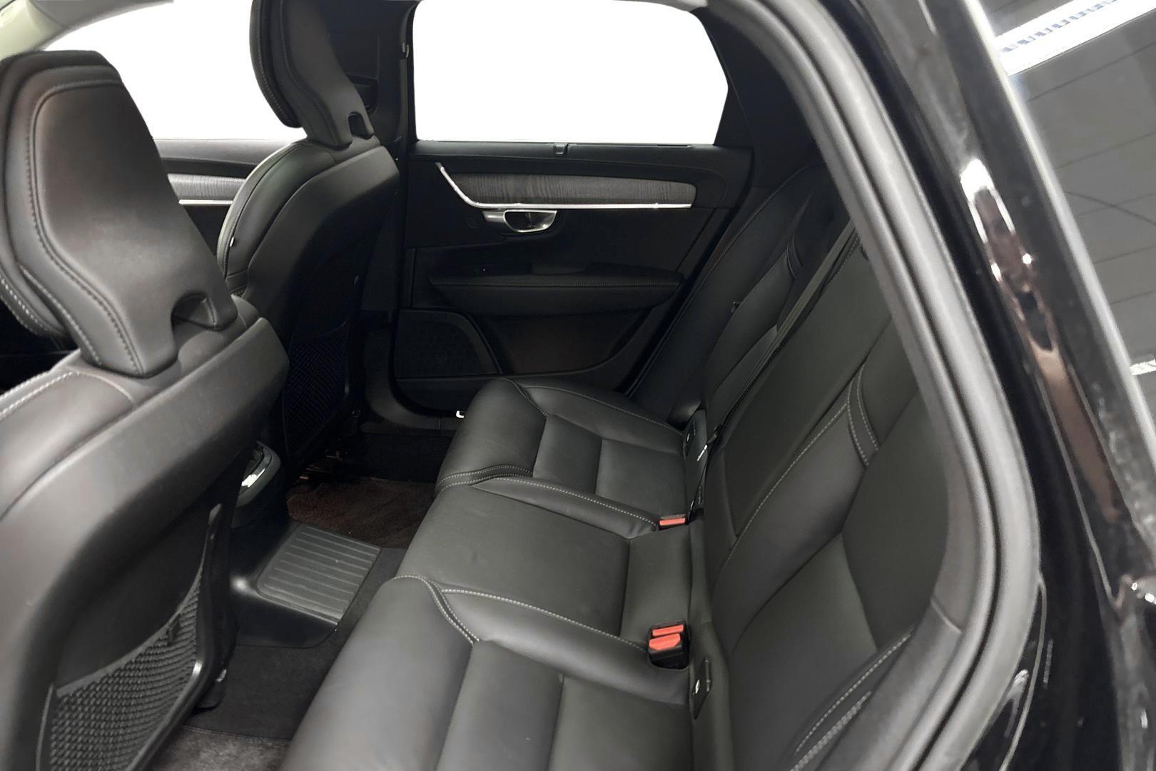Volvo V90 2023