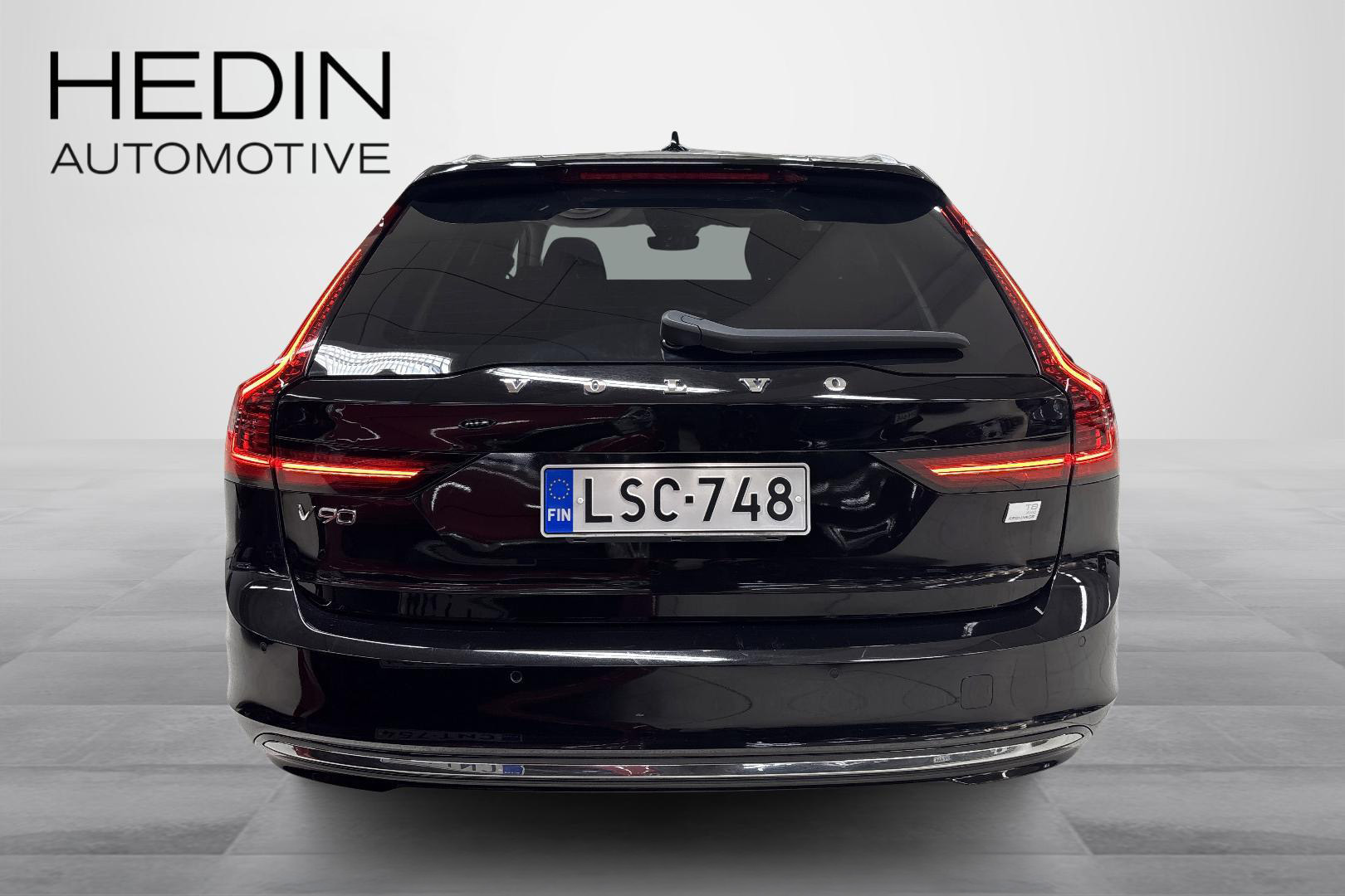 Volvo V90 2023