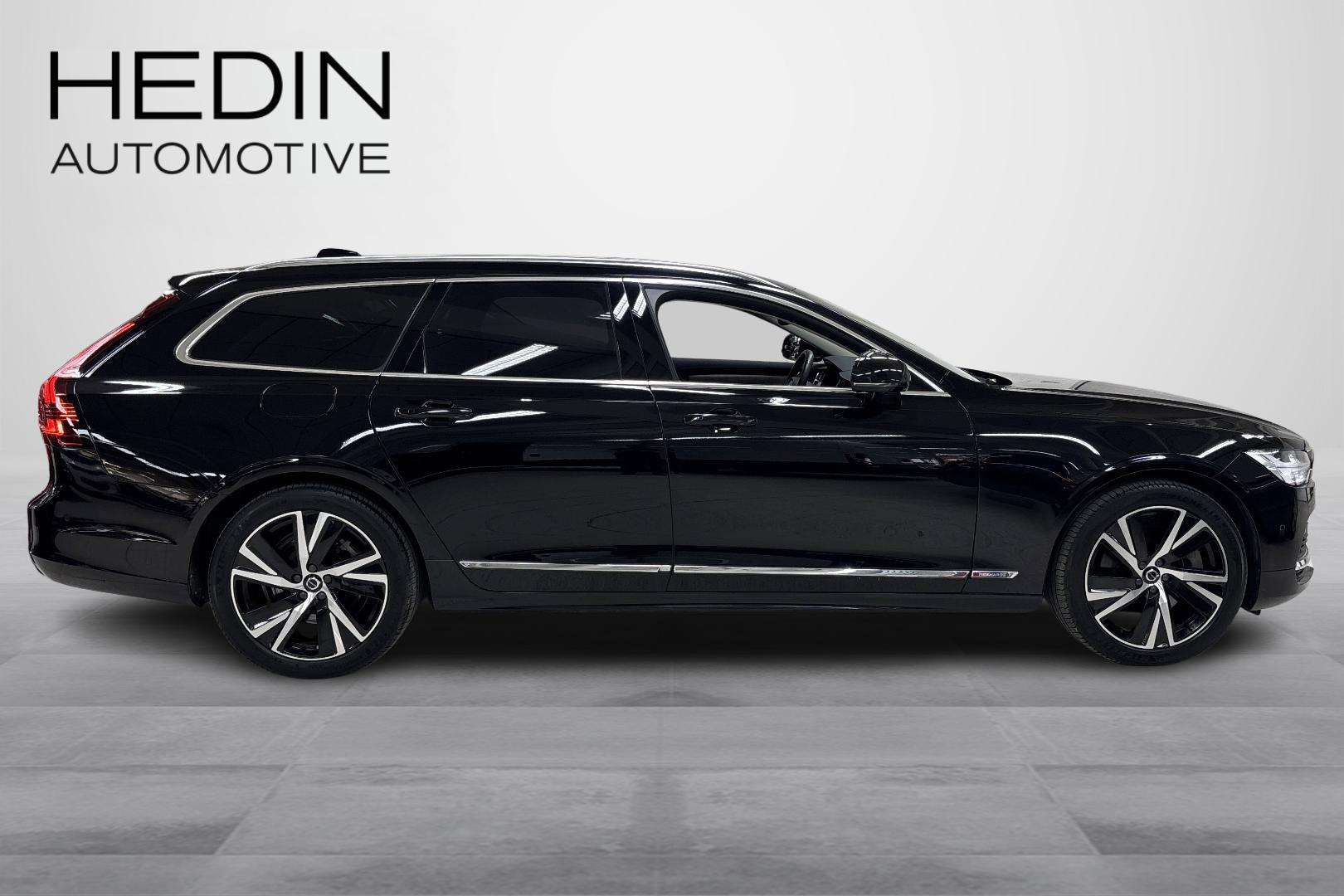 Volvo V90 2023