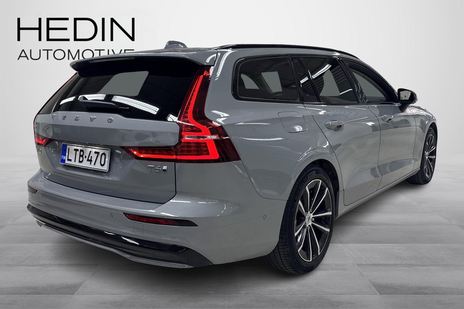 Volvo V60 2025