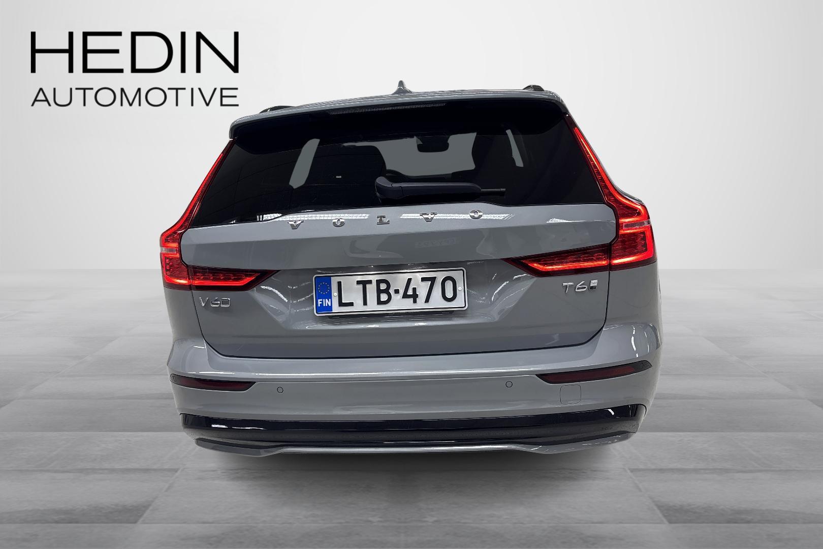 Volvo V60 2025