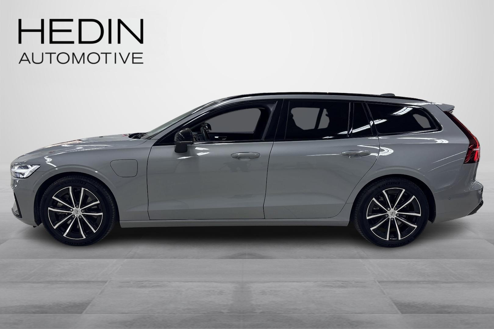 Volvo V60 2025