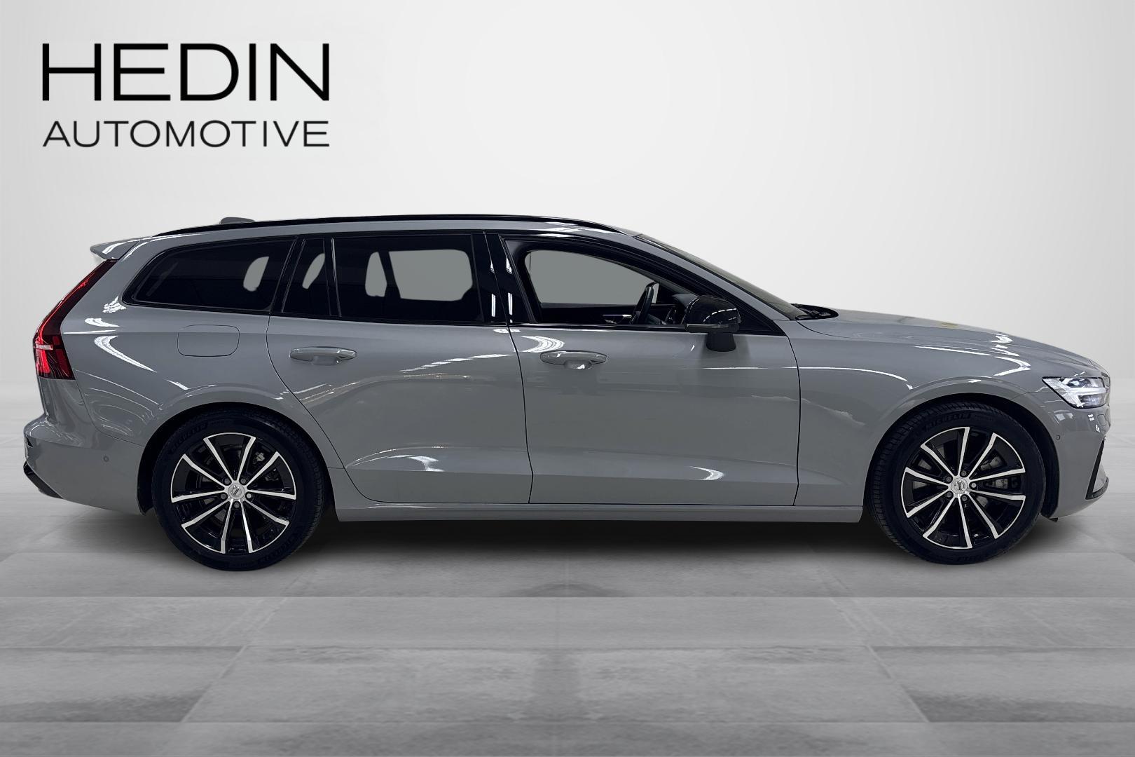 Volvo V60 2025