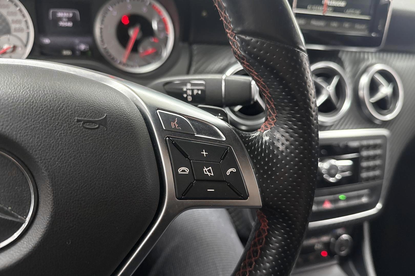 Mercedes-Benz A 2015