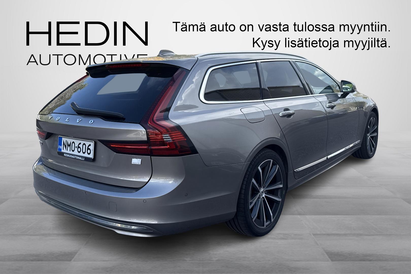 Volvo V90 2022