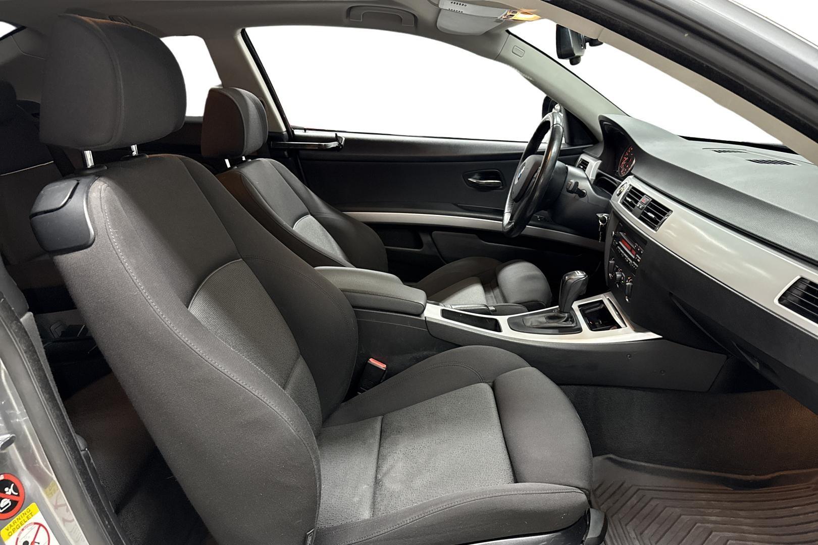 BMW 320 2008