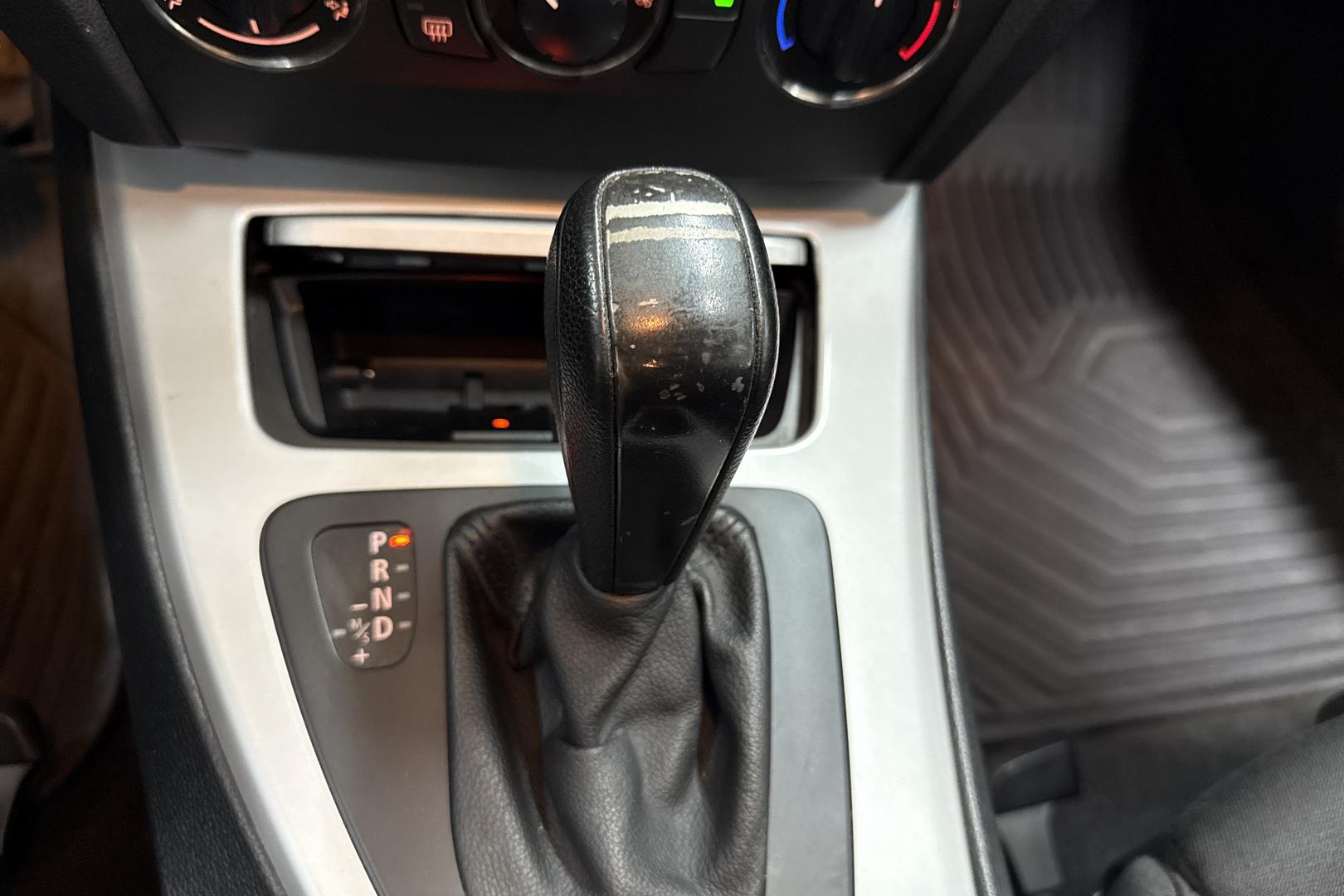 BMW 320 2008