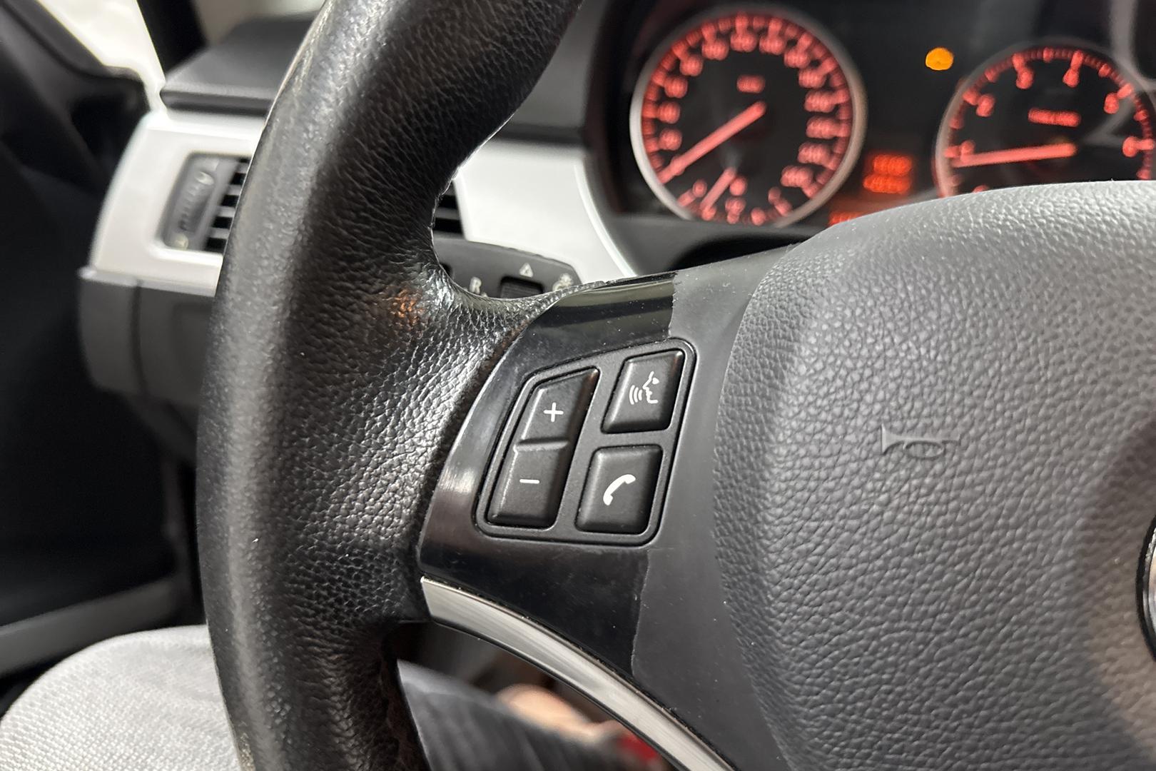 BMW 320 2008