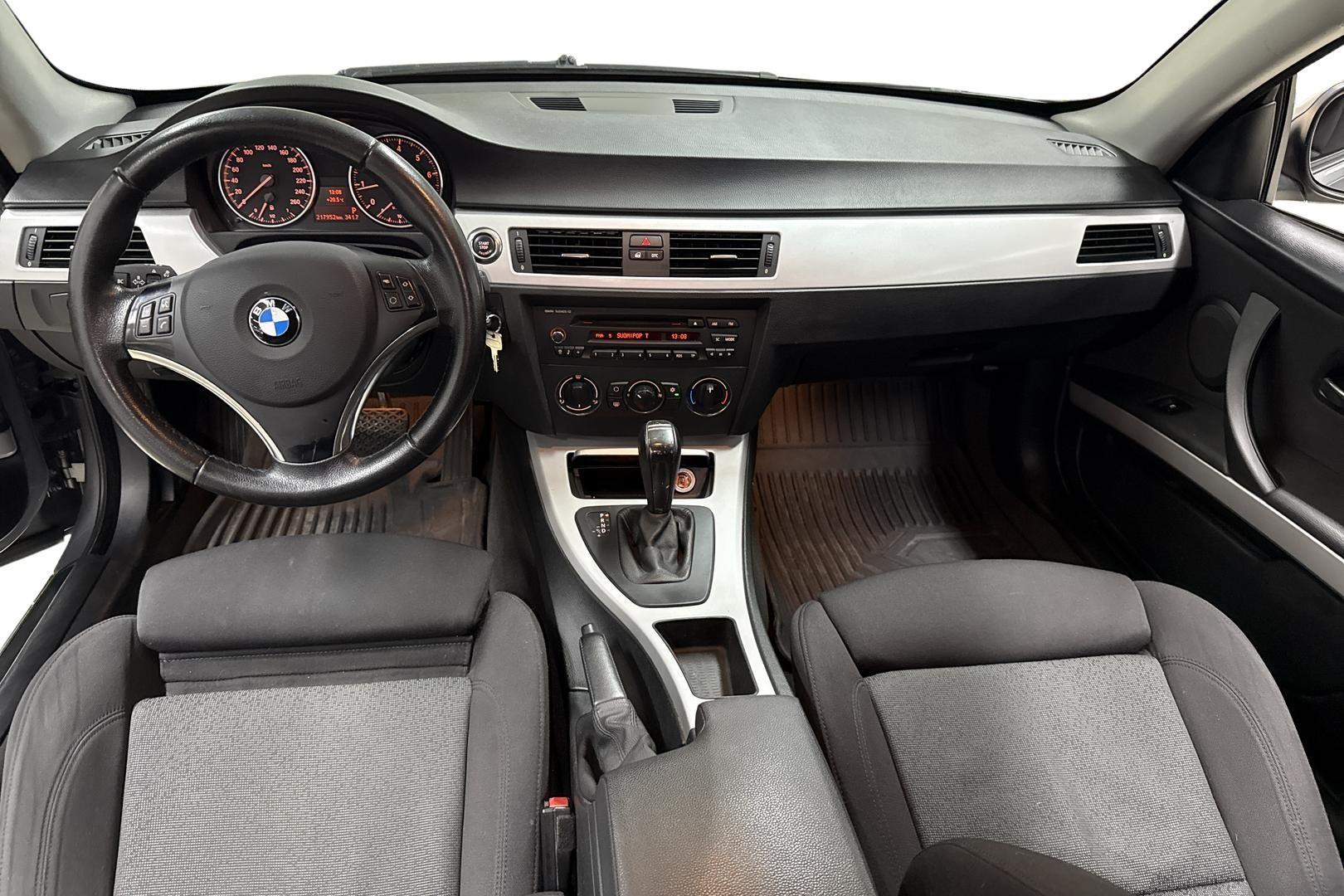 BMW 320 2008