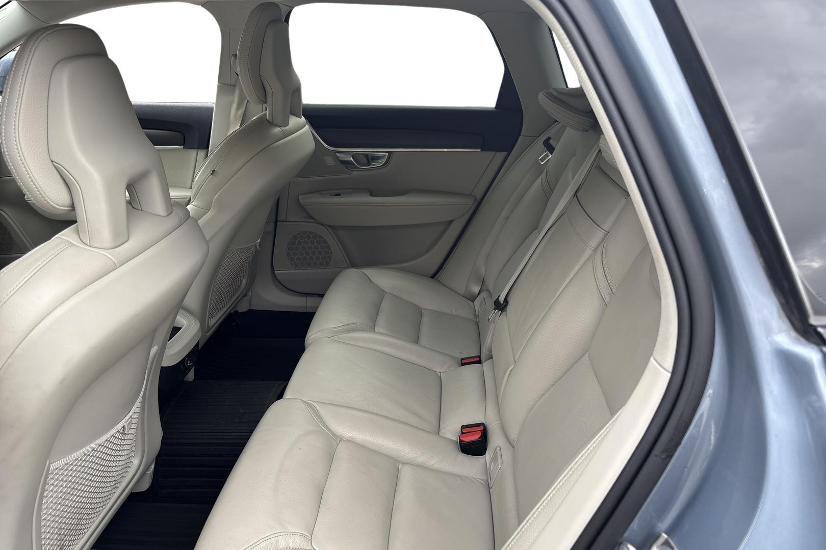 VOLVO V90 Cross Country 2018