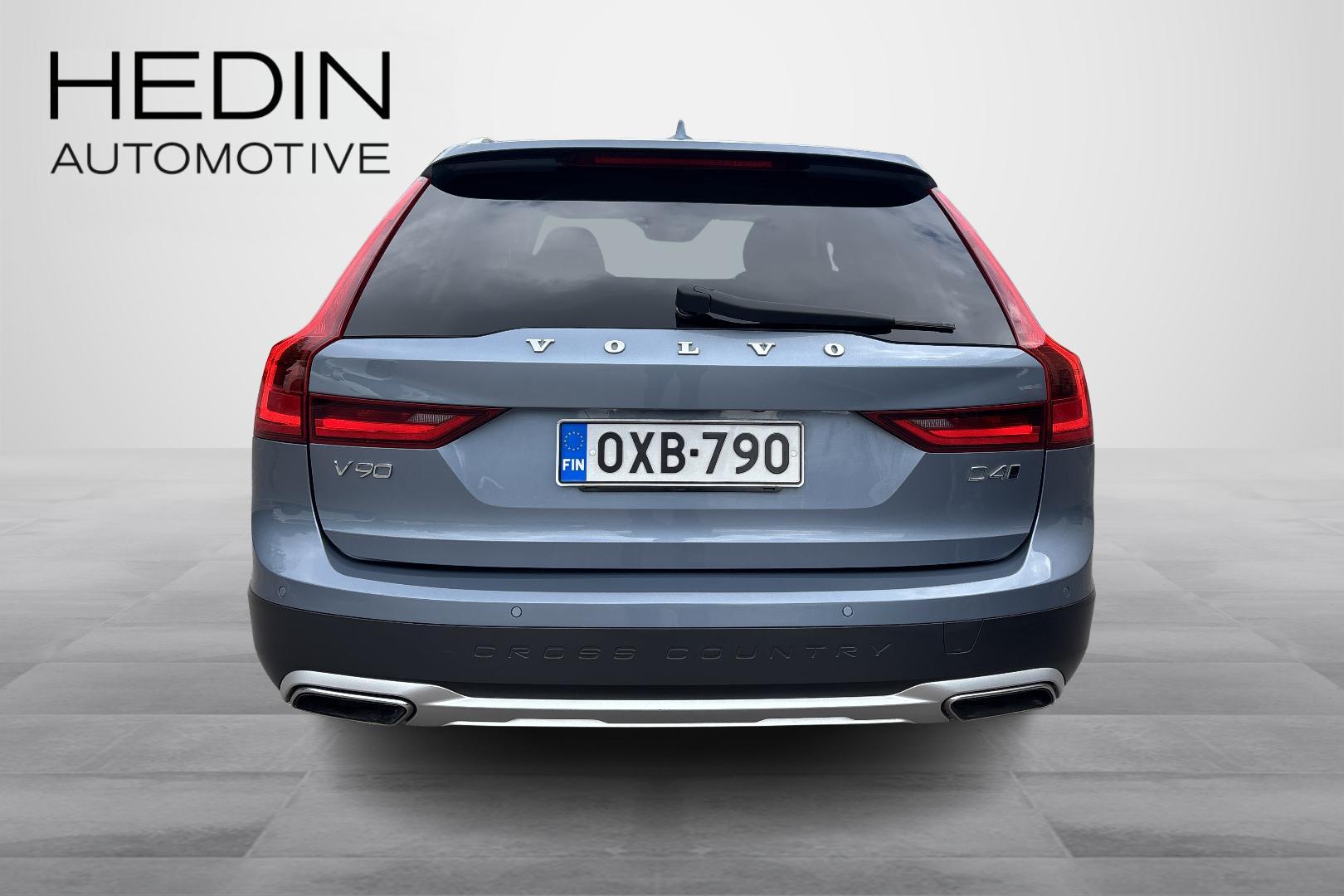VOLVO V90 Cross Country 2018