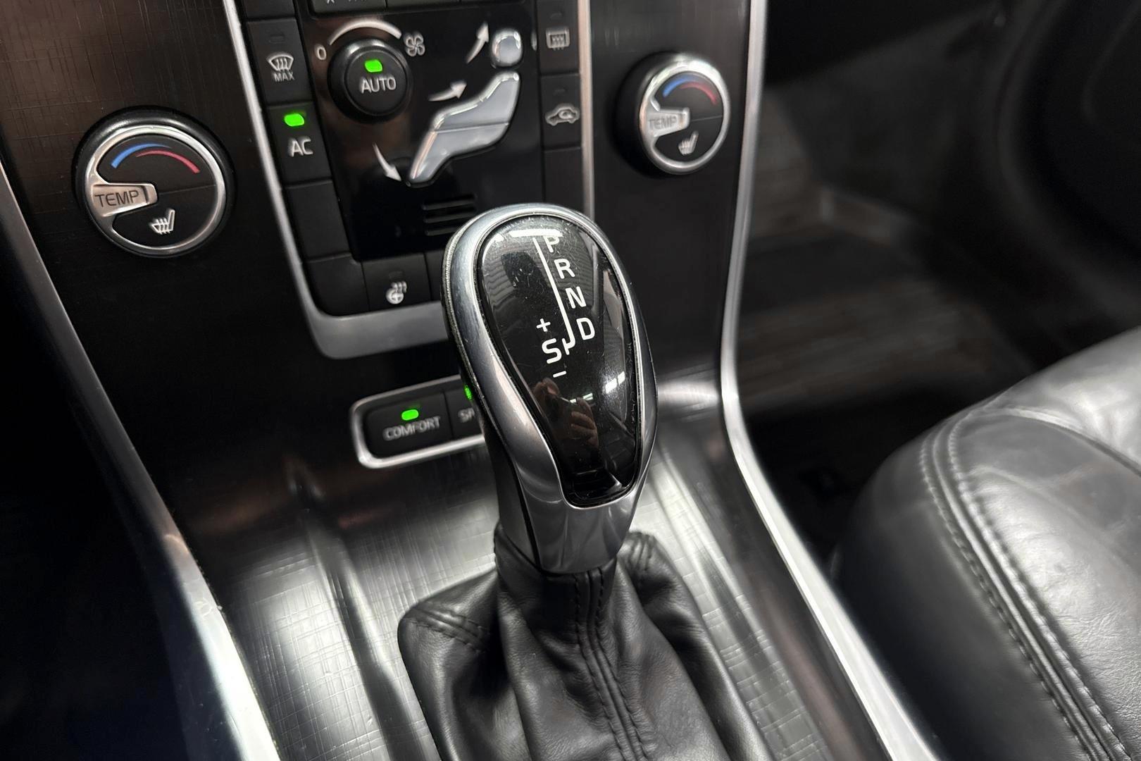 Volvo V70 2014