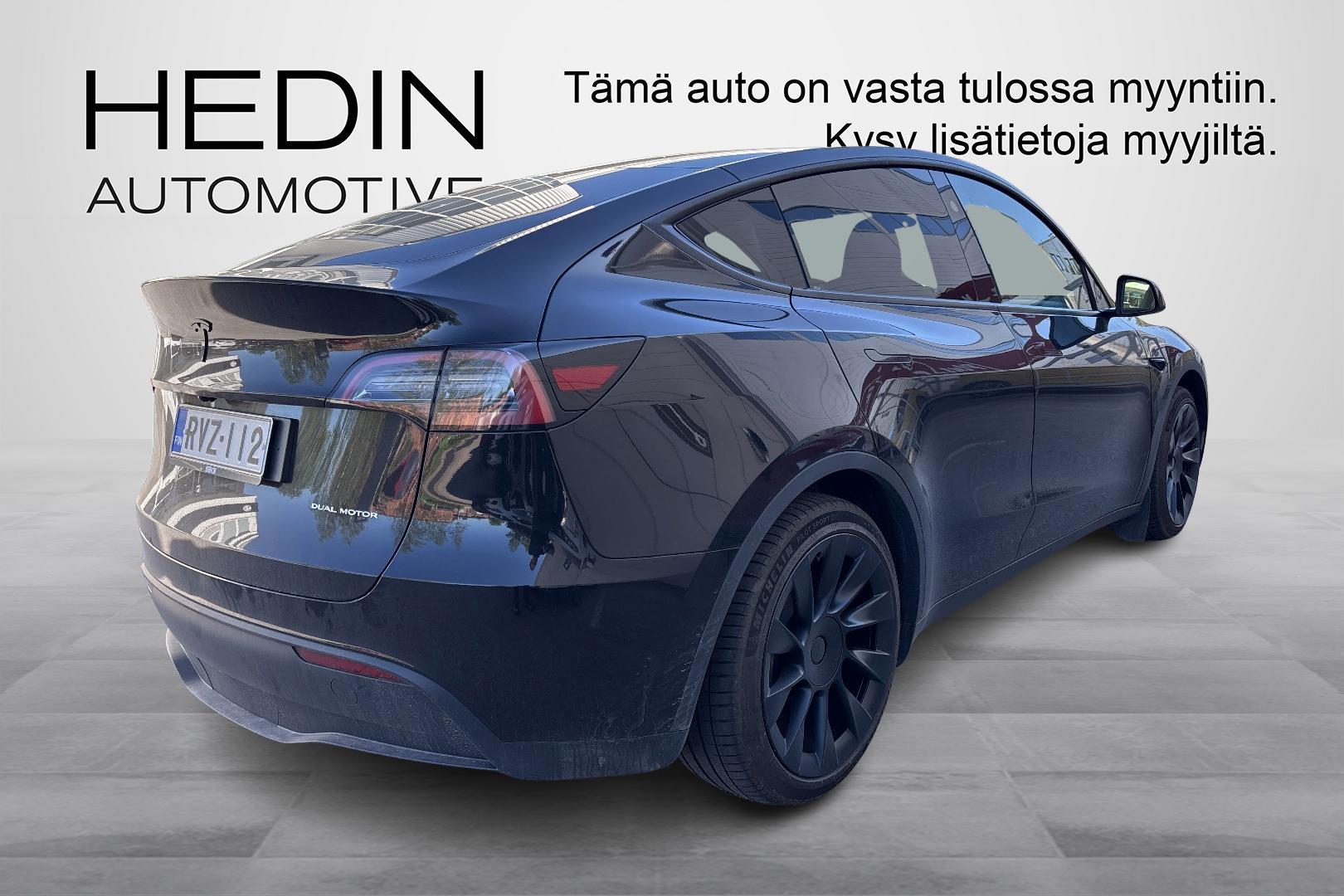 Tesla Model Y 2024