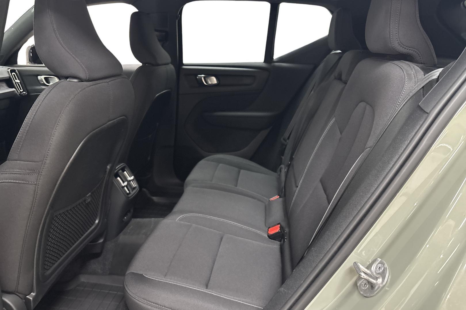 Volvo XC40 2024