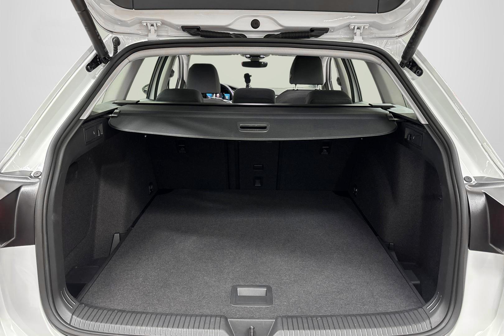 Volkswagen Golf 2024
