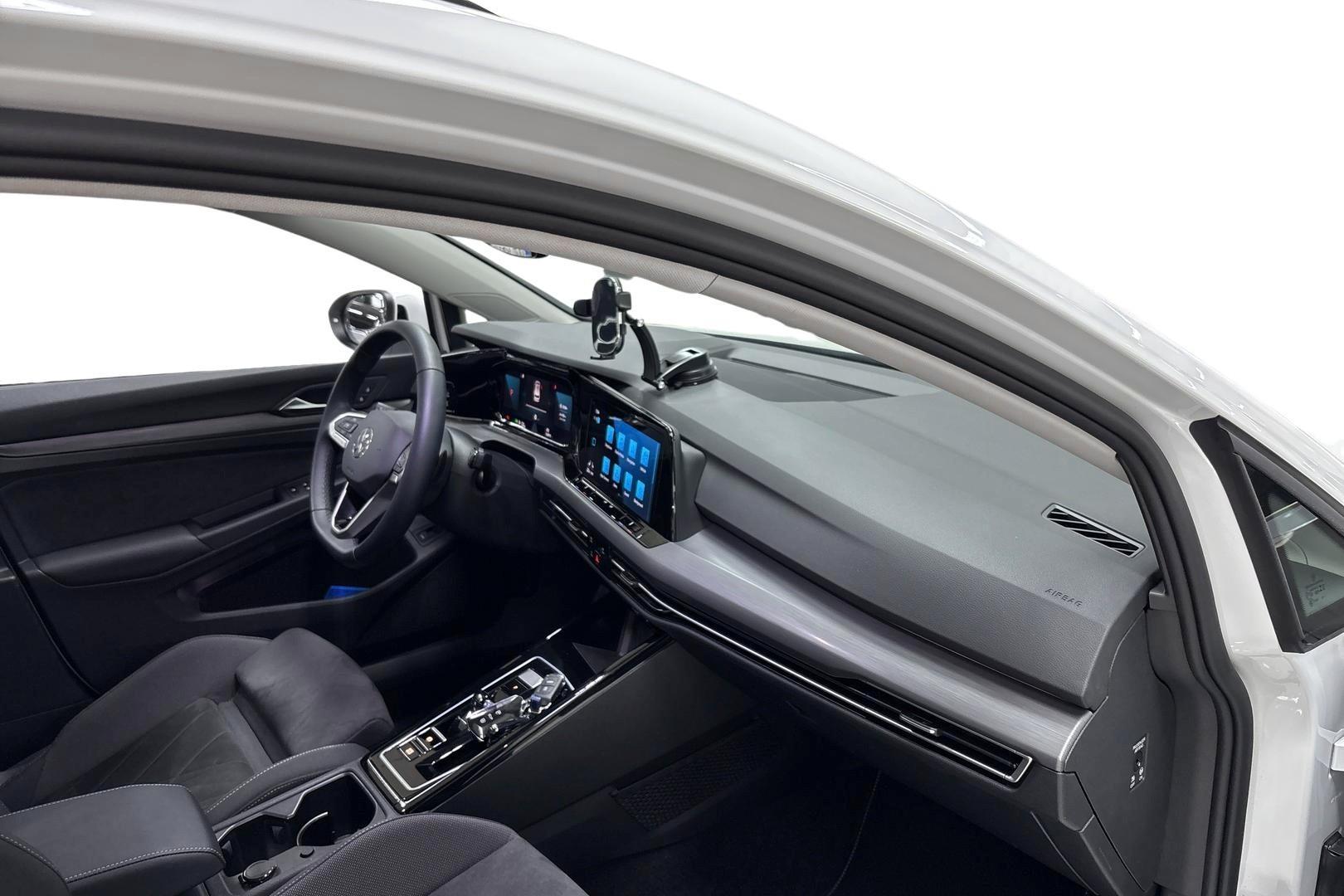 Volkswagen Golf 2024
