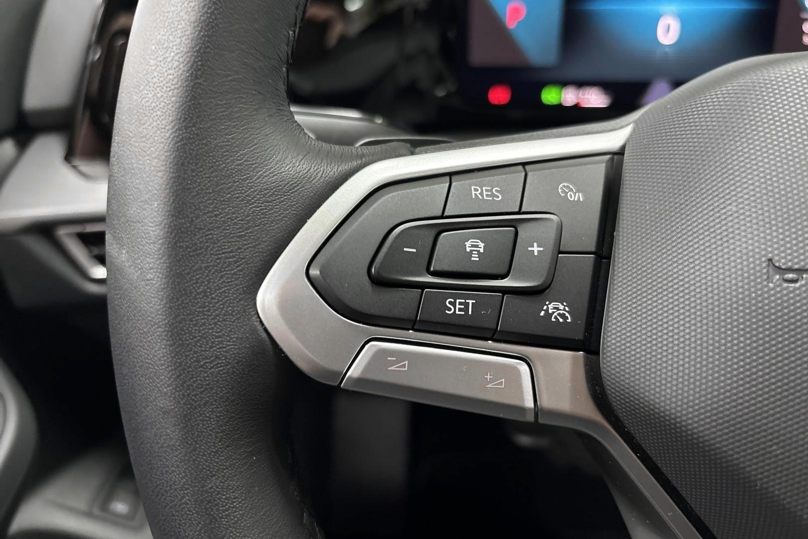 Volkswagen Golf 2024
