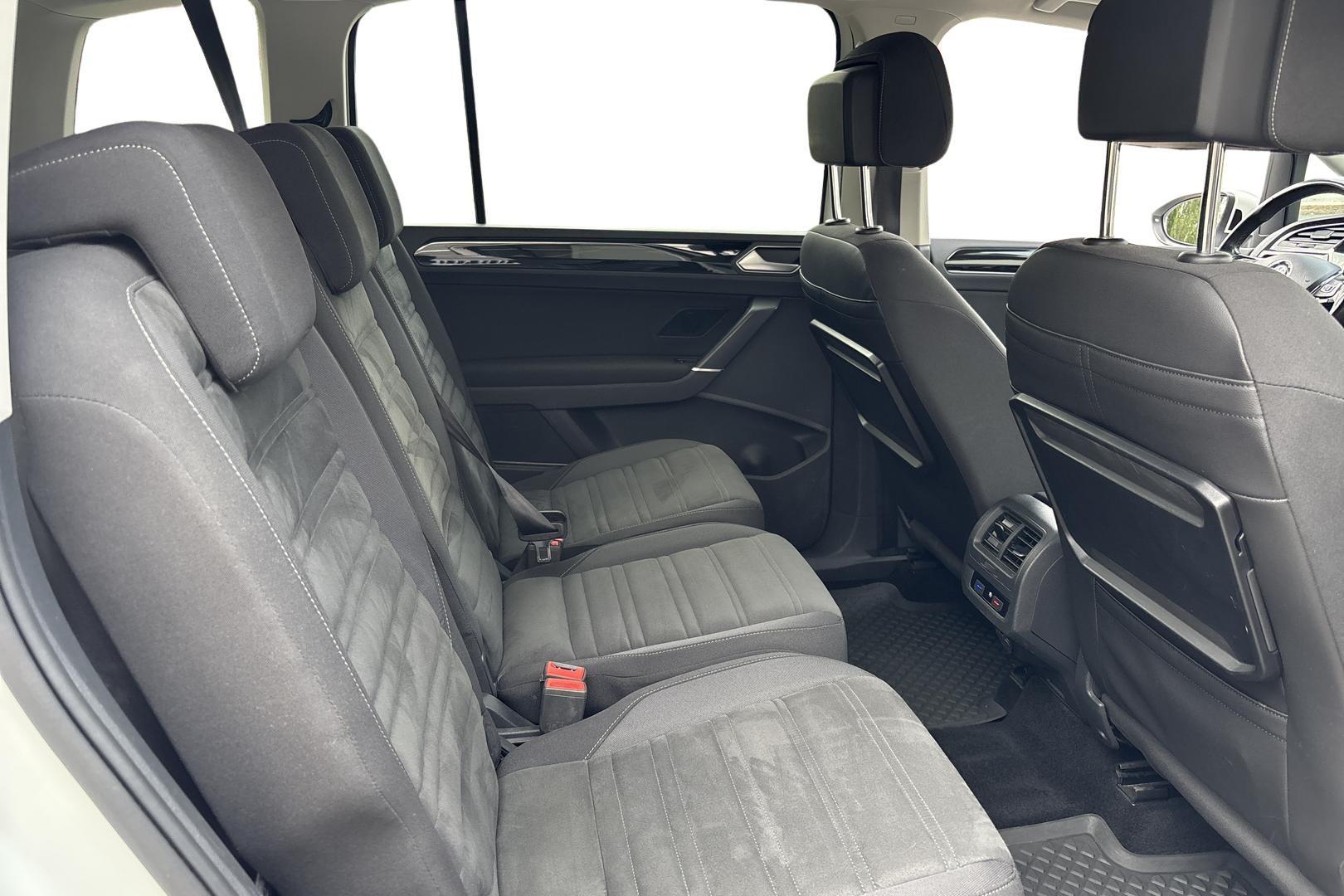 VOLKSWAGEN TOURAN 2017