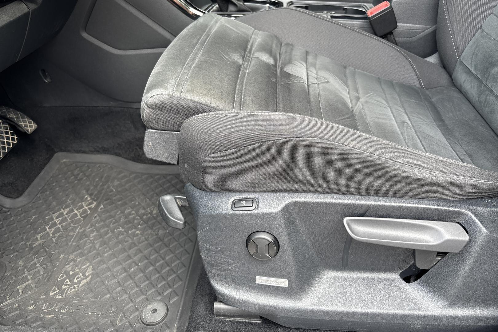 VOLKSWAGEN TOURAN 2017