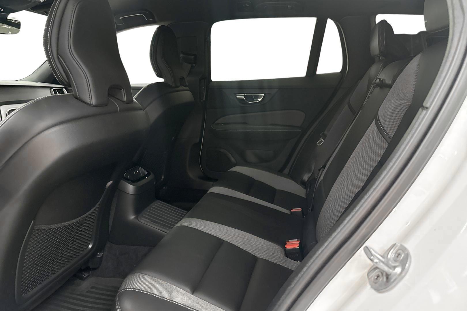 Volvo V60 2022