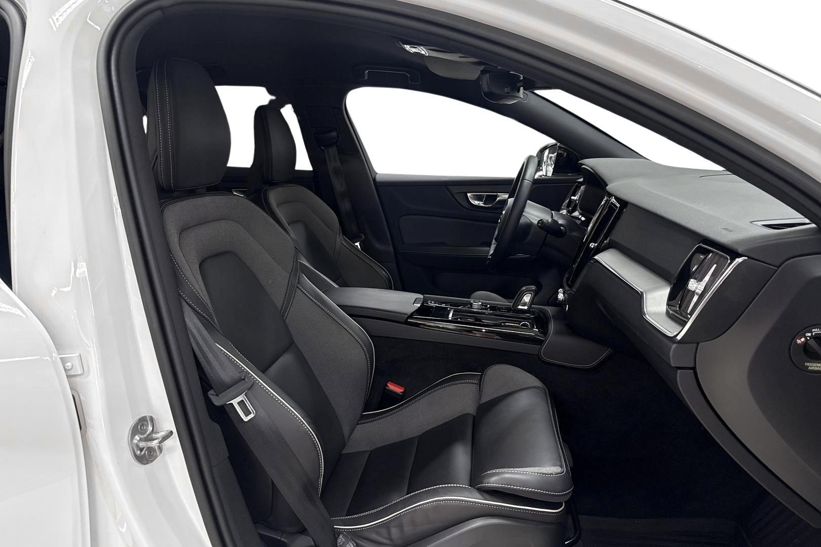 Volvo V60 2022