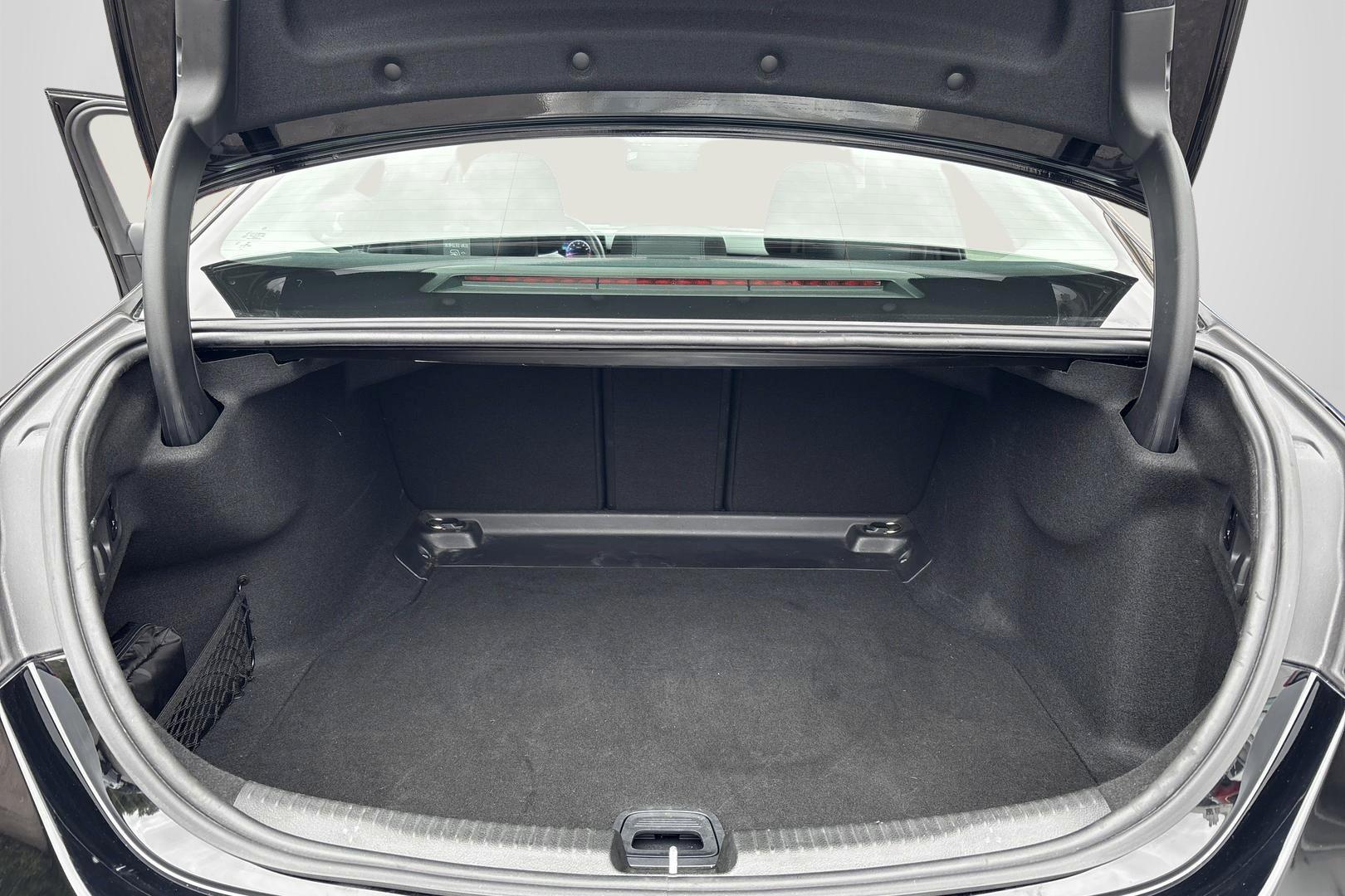 Mercedes-Benz C 12