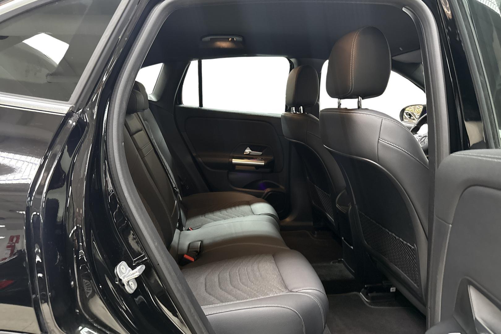 Mercedes-Benz EQA 2024