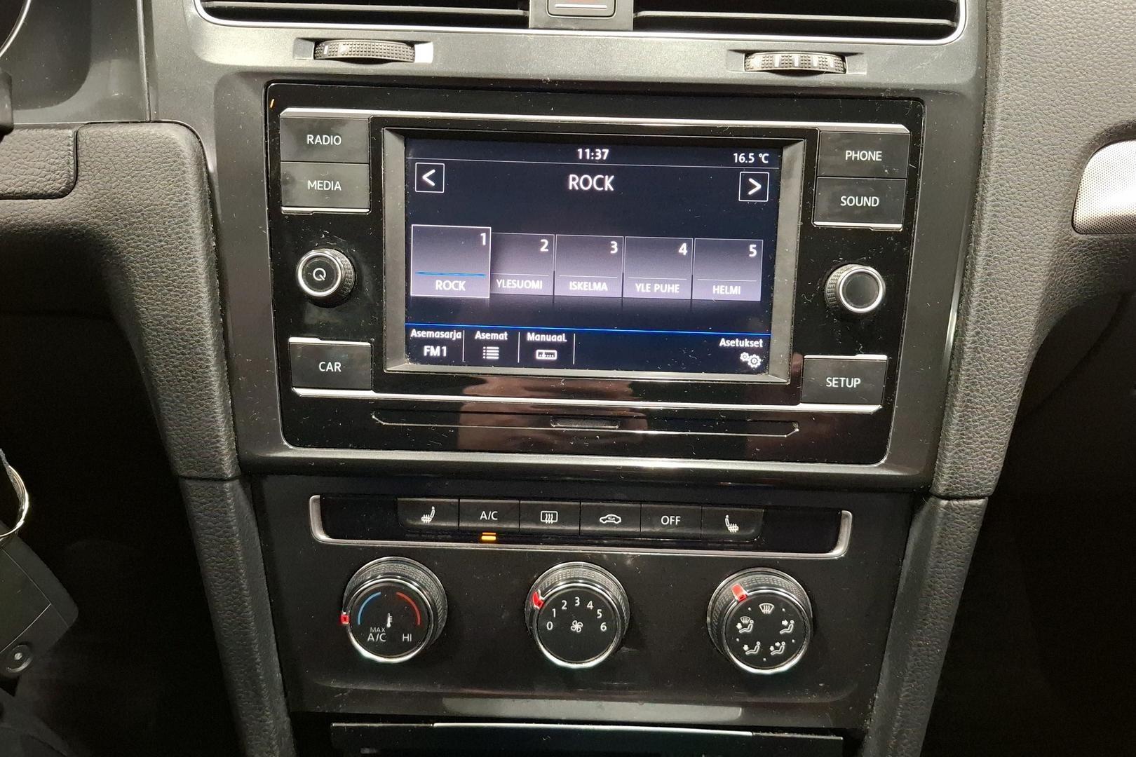 VOLKSWAGEN GOLF 2017