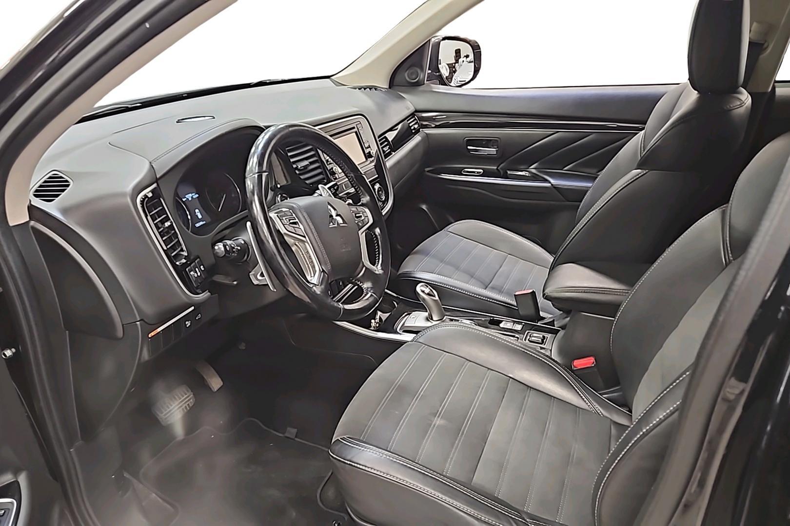 MITSUBISHI Outlander PHEV 2019