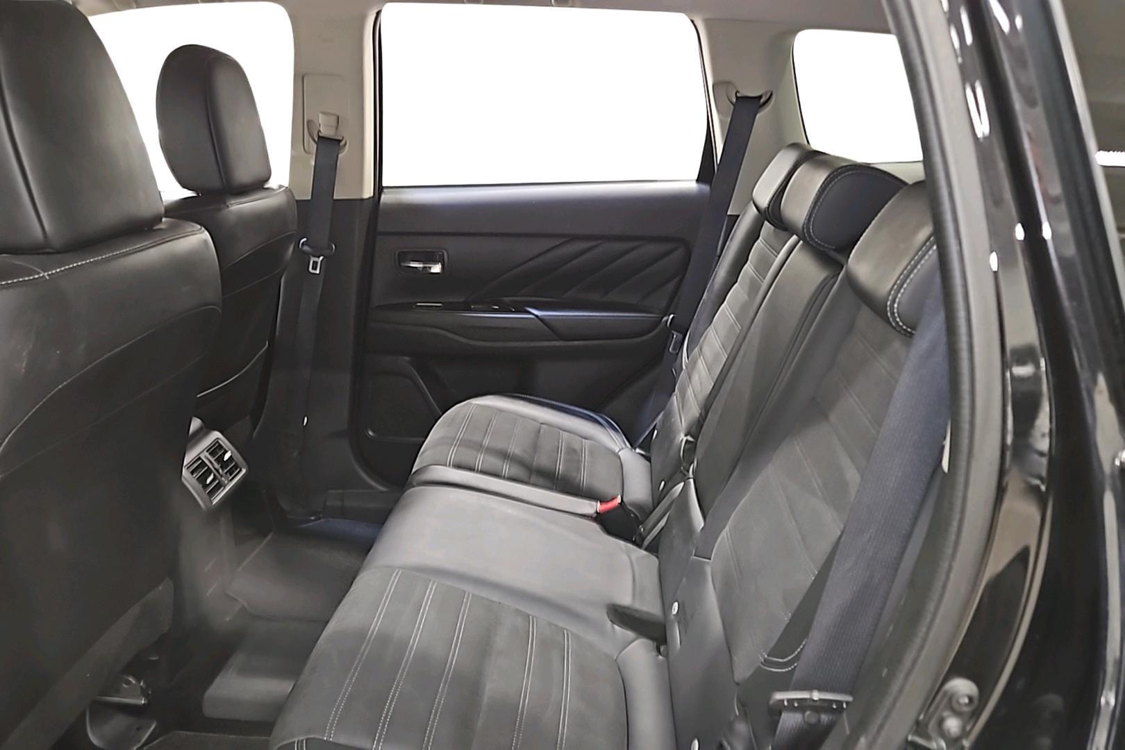 MITSUBISHI Outlander PHEV 2019