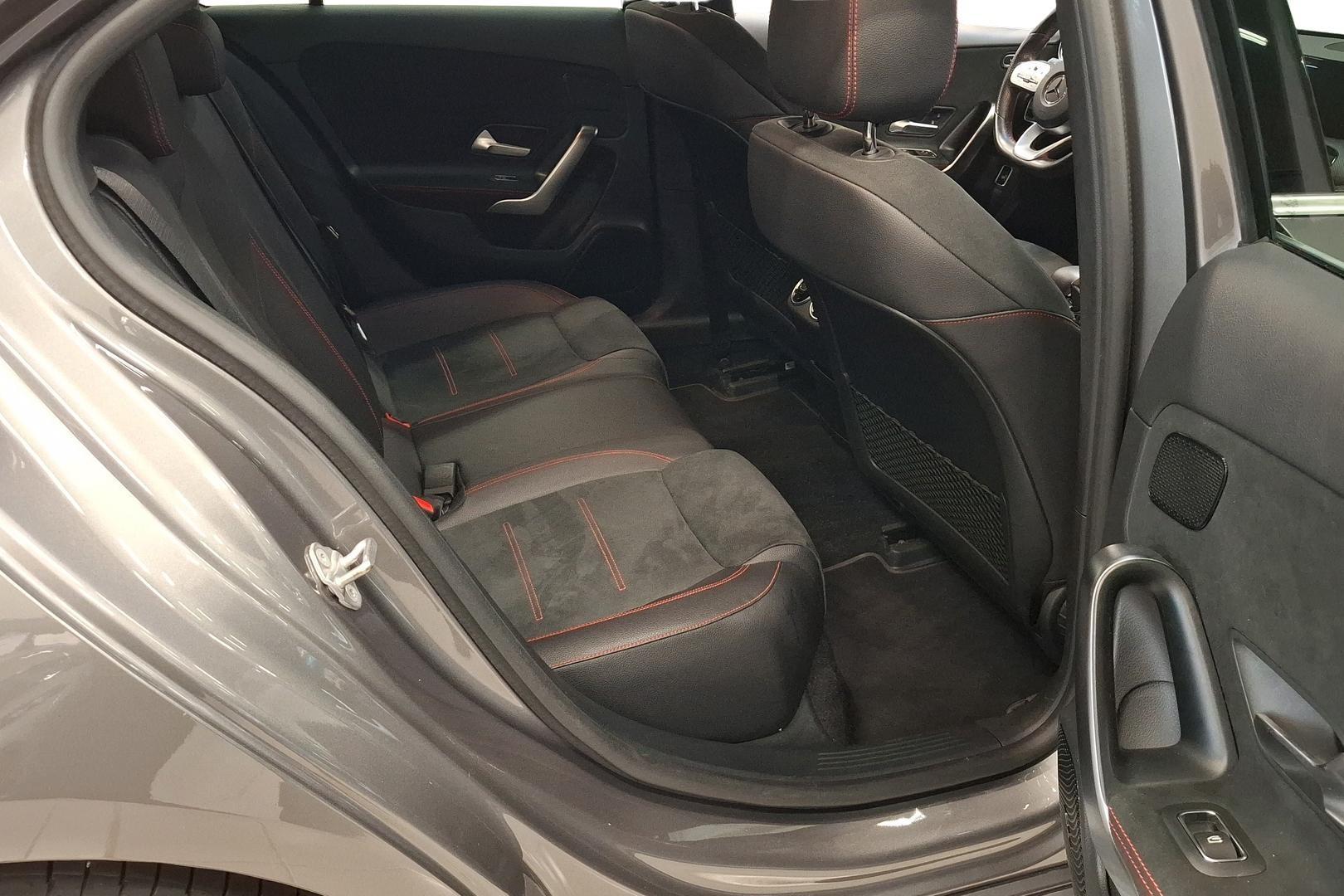 Mercedes-Benz A 11